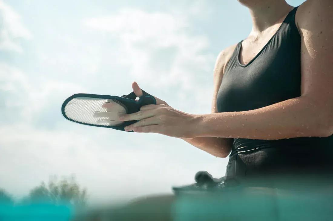 Swimming Gloves Soft 100 - Black Blue, No Color, large image number 10