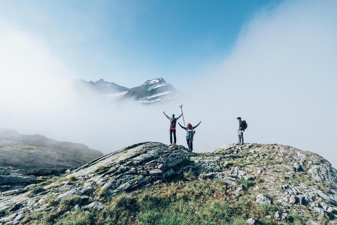 Men's Hiking Fleece MH100, Grey, No Color, medium