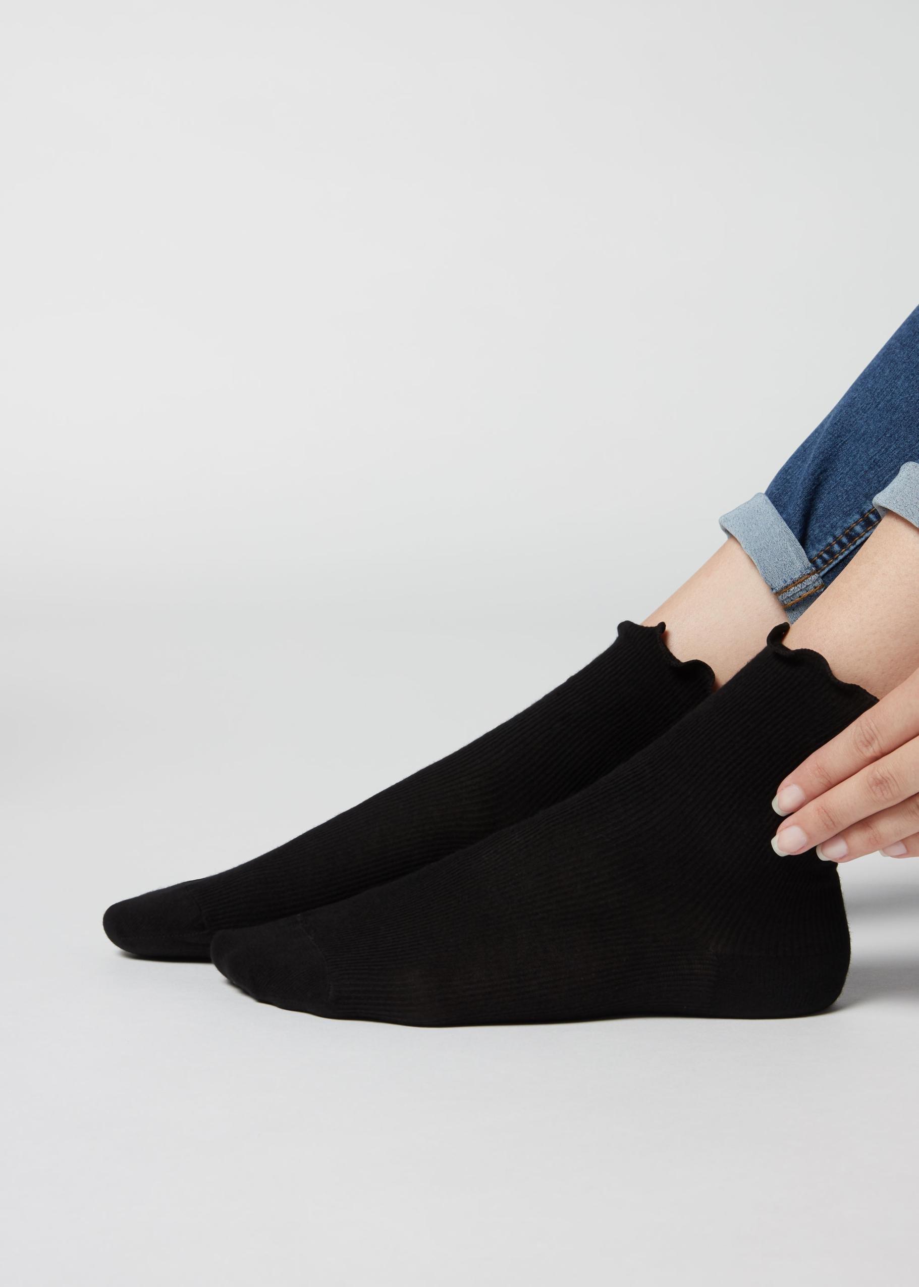 Black Ribbed Ankle Socks, Black Romantic Ribbed, large image number 1