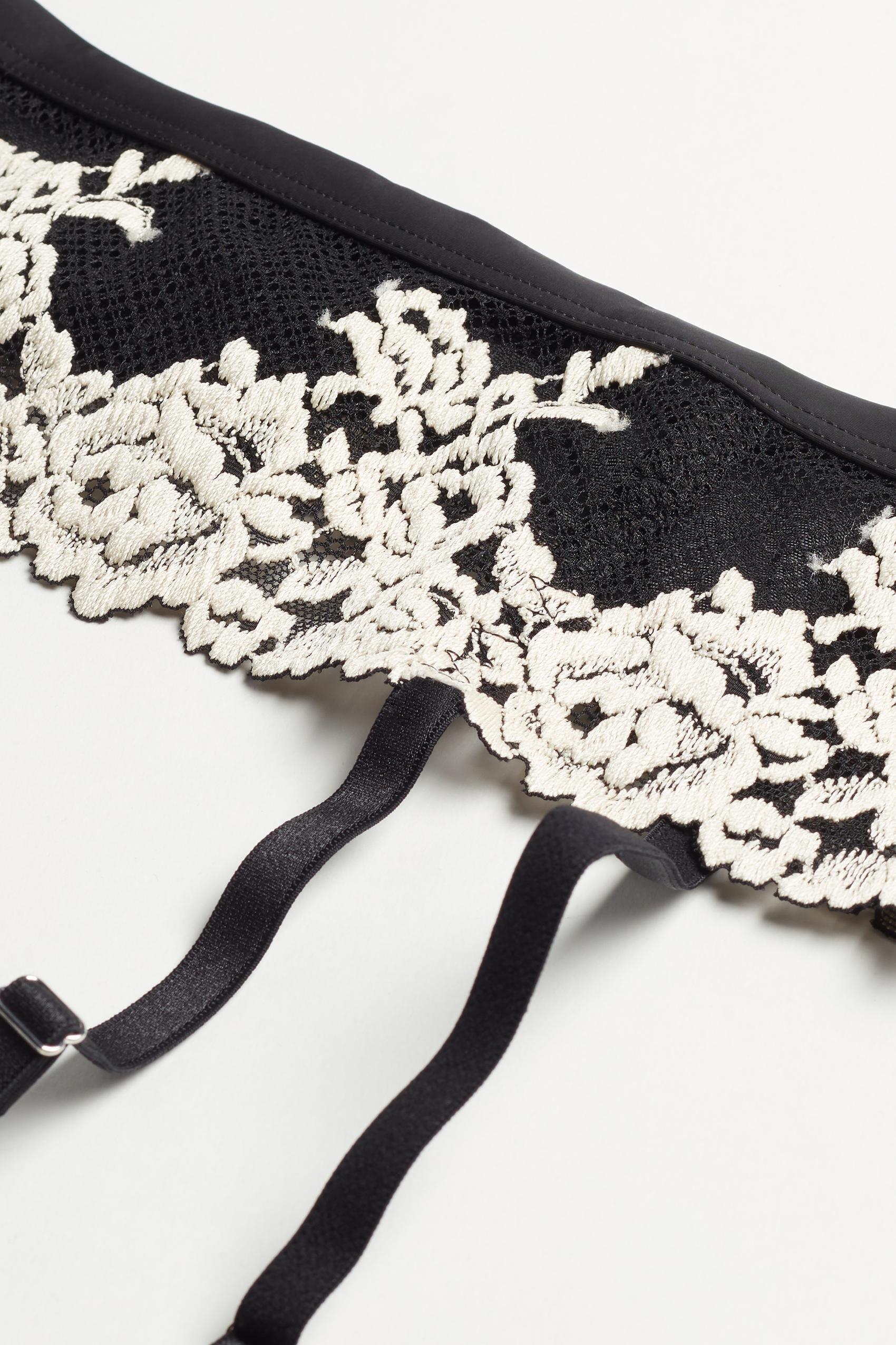 Intimissimi - Black Pretty Flowers Garter Belt