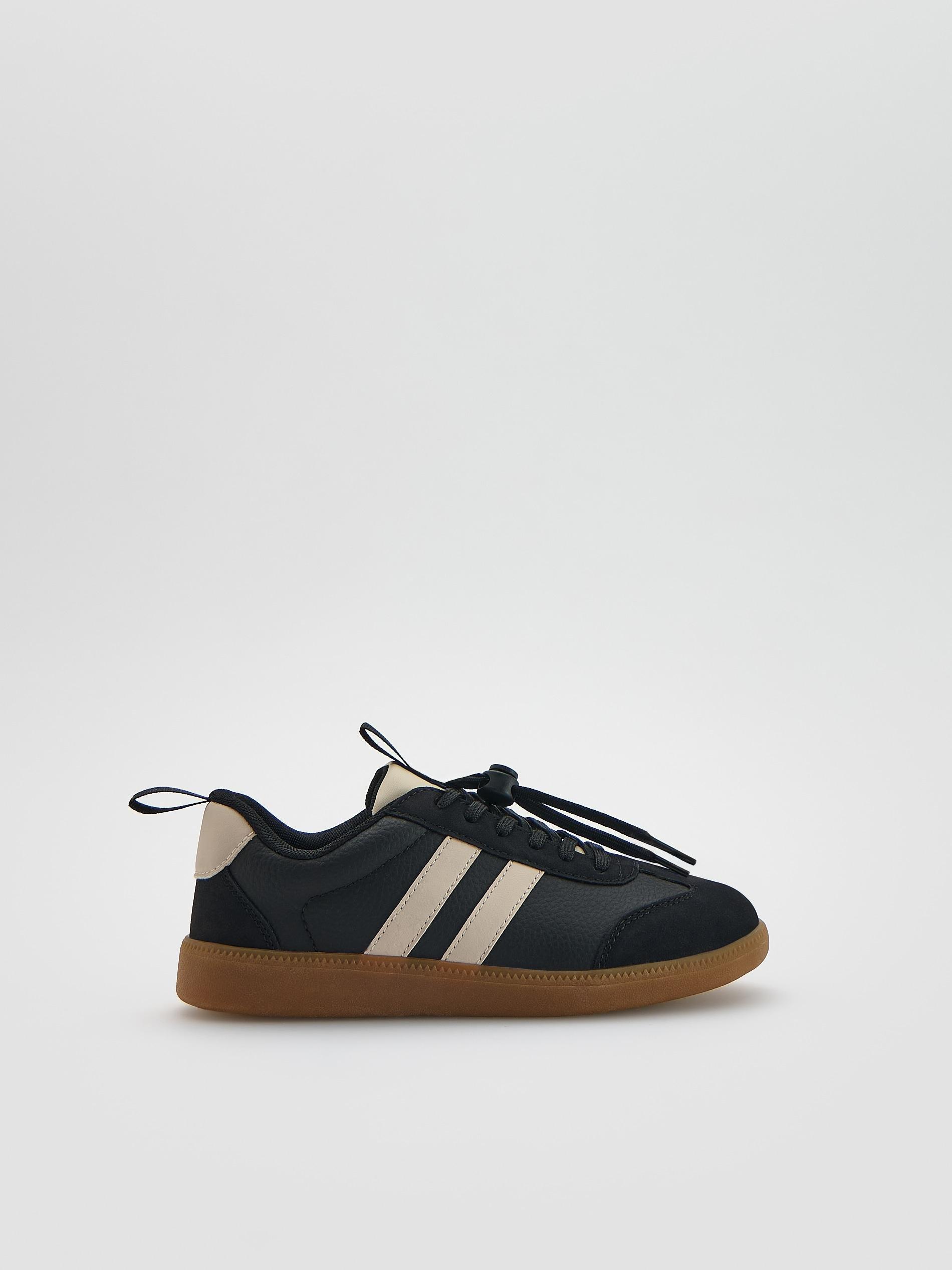 Black Classic Trainers, Black, medium