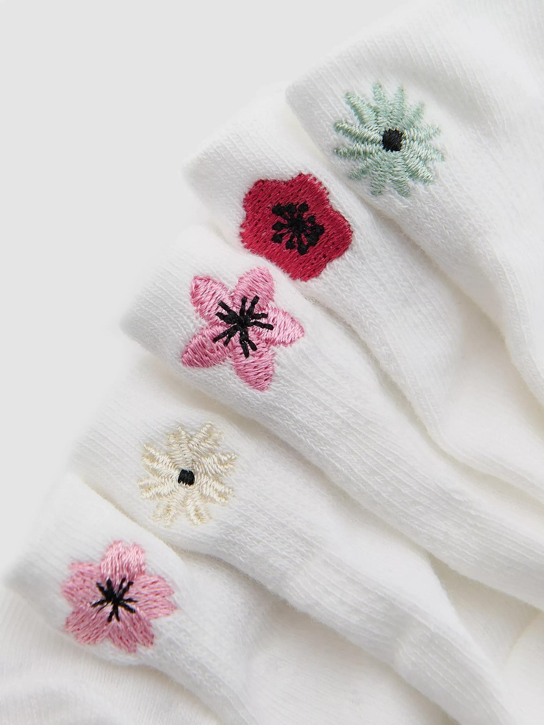 Cream Socks With Embroidery Detail 5 Pack, Ivory, large image number 1