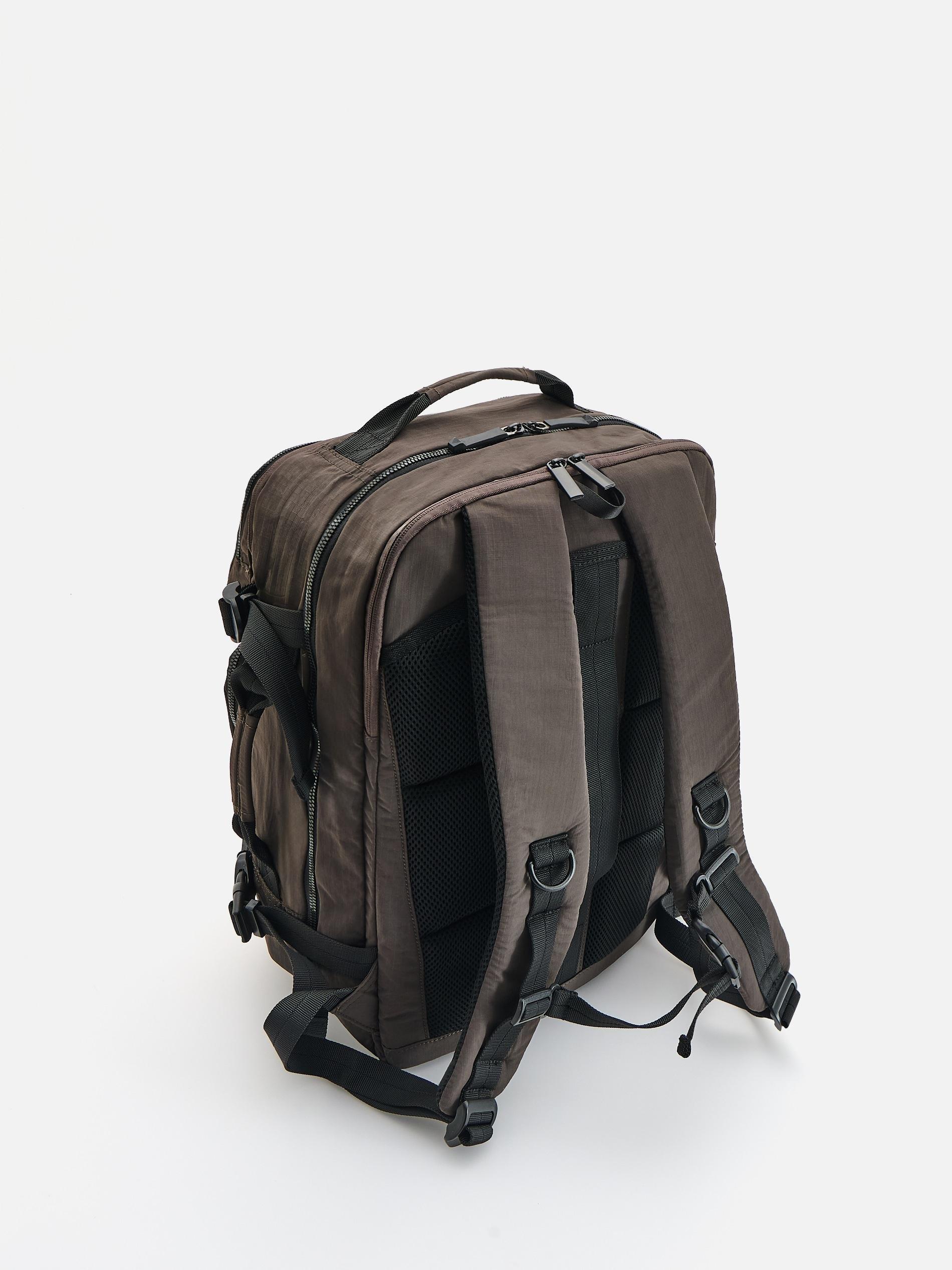 حقيبة ظهر Spacious مع مقبض بني, Brown, medium