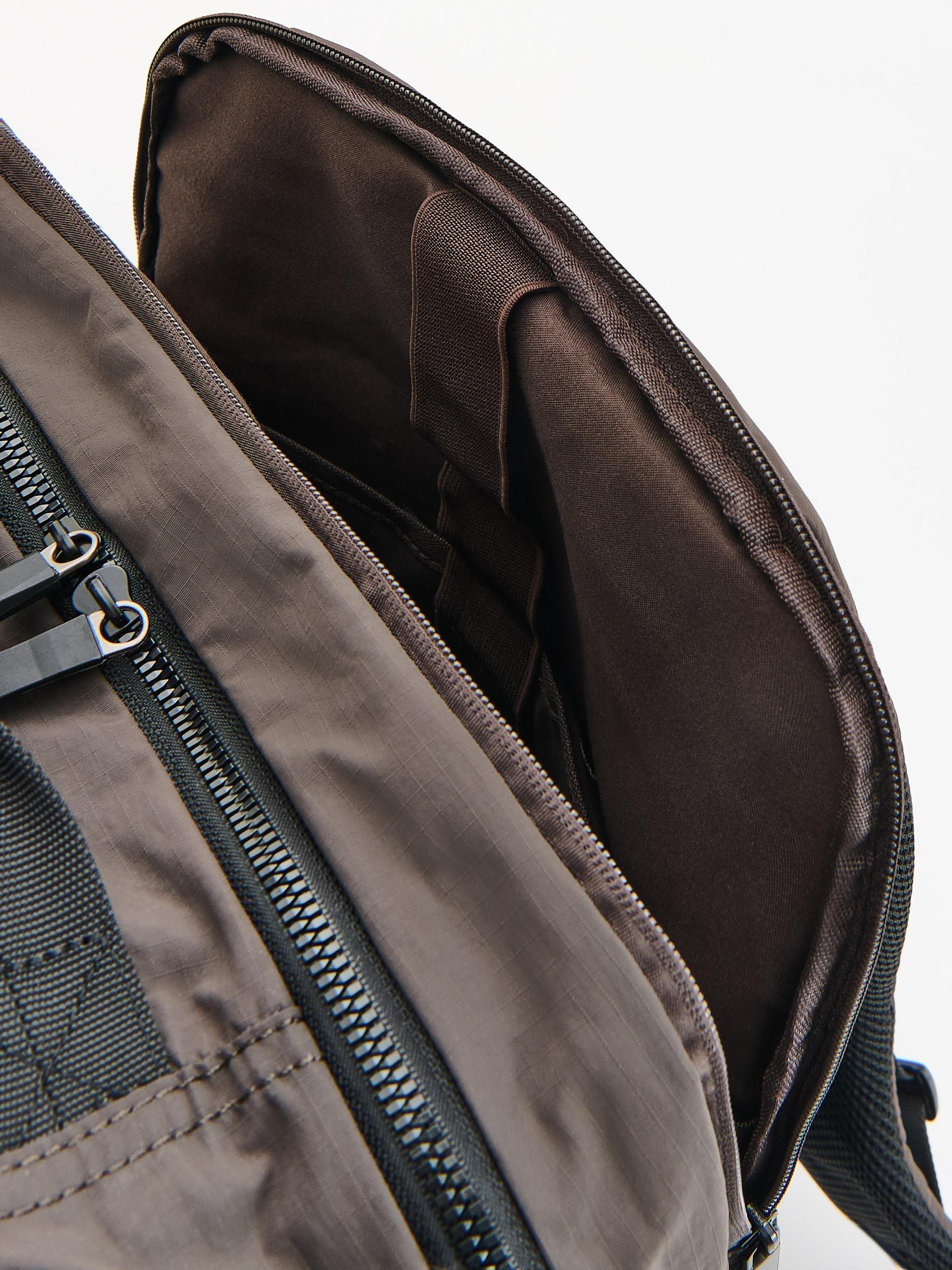 حقيبة ظهر Spacious مع مقبض بني, Brown, medium