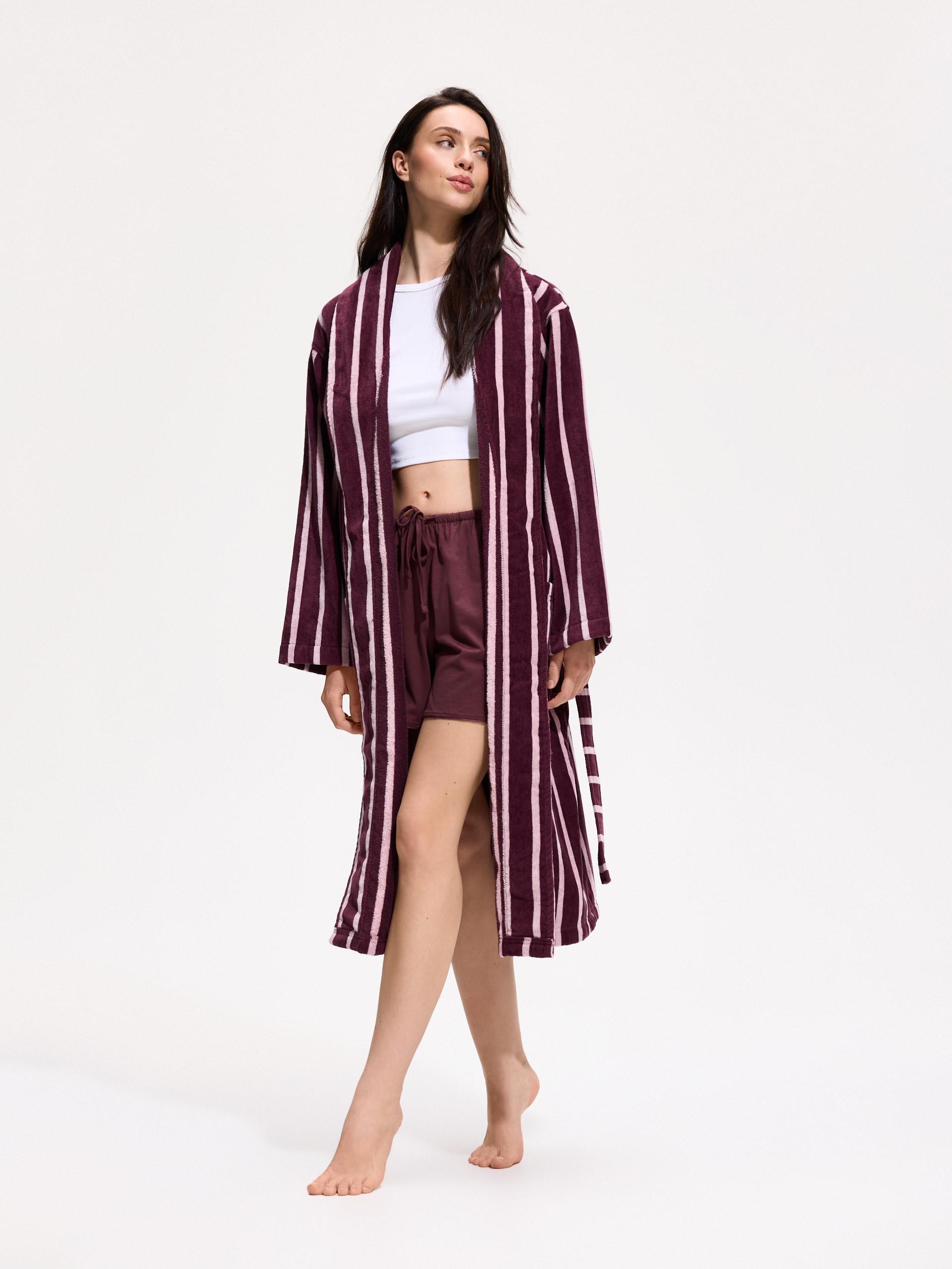 روب بنفسجي, Purple, medium