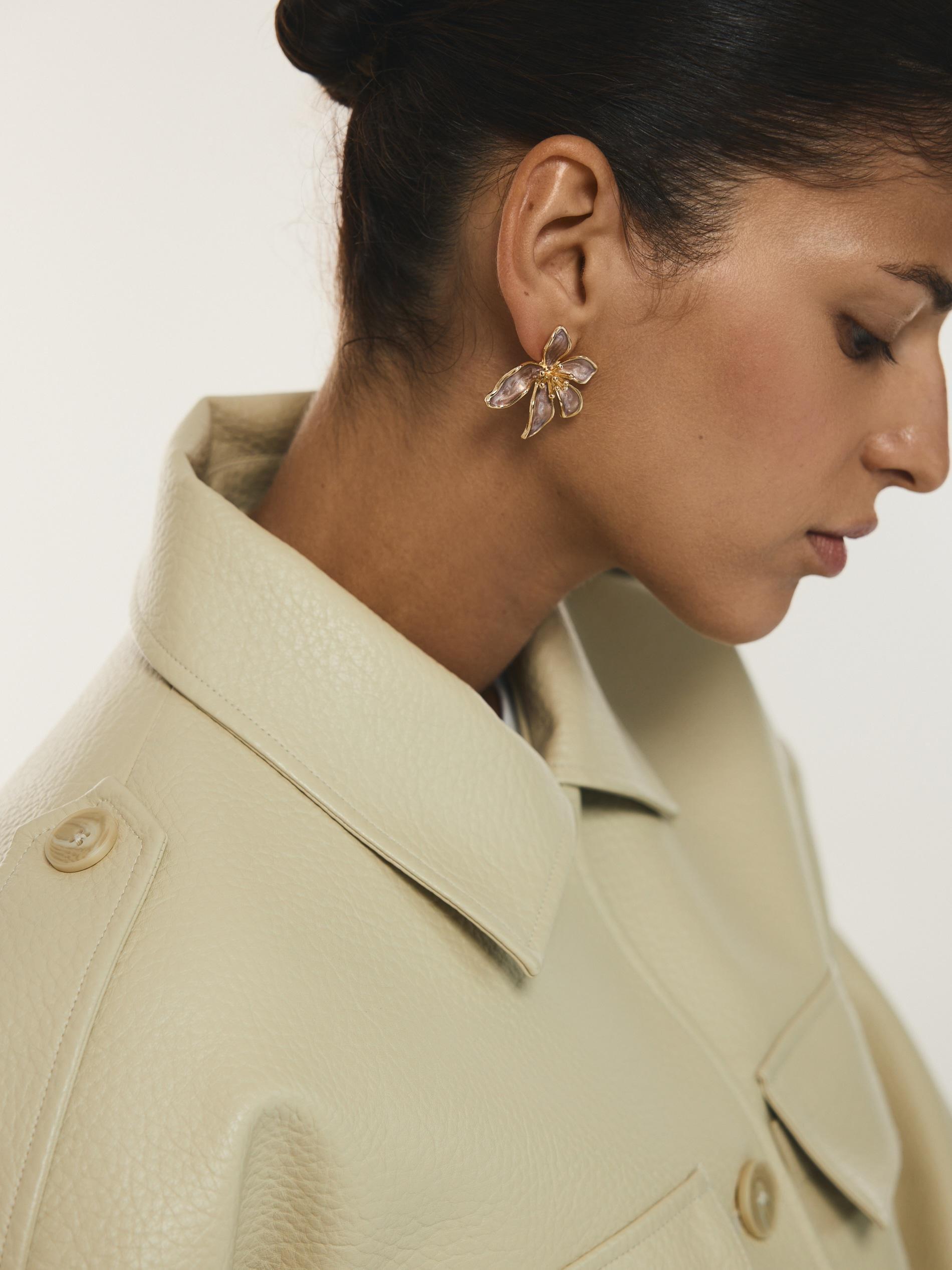 Brown Flower-Shaped Earrings, Brown, medium