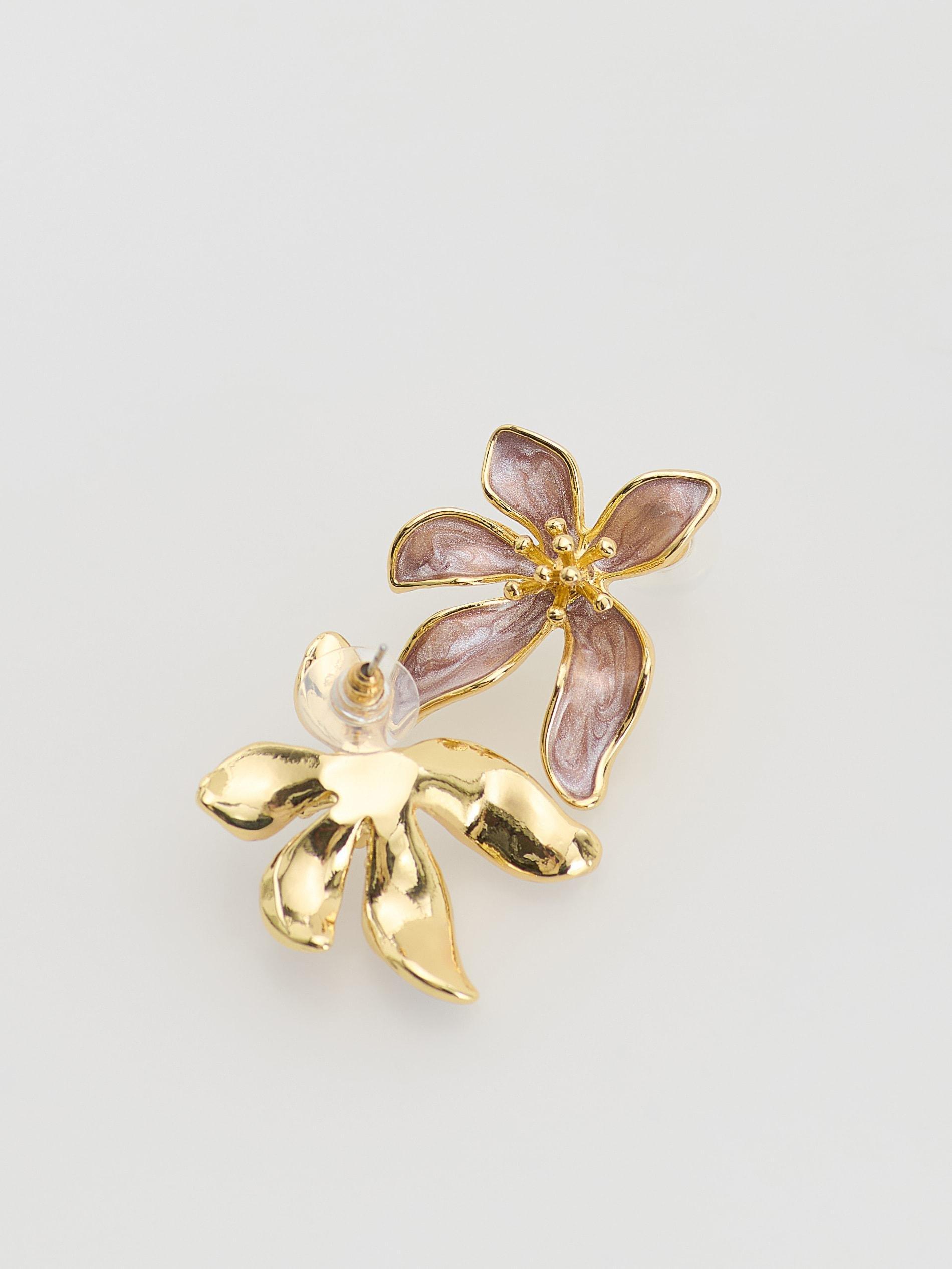 Brown Flower-Shaped Earrings, Brown, medium