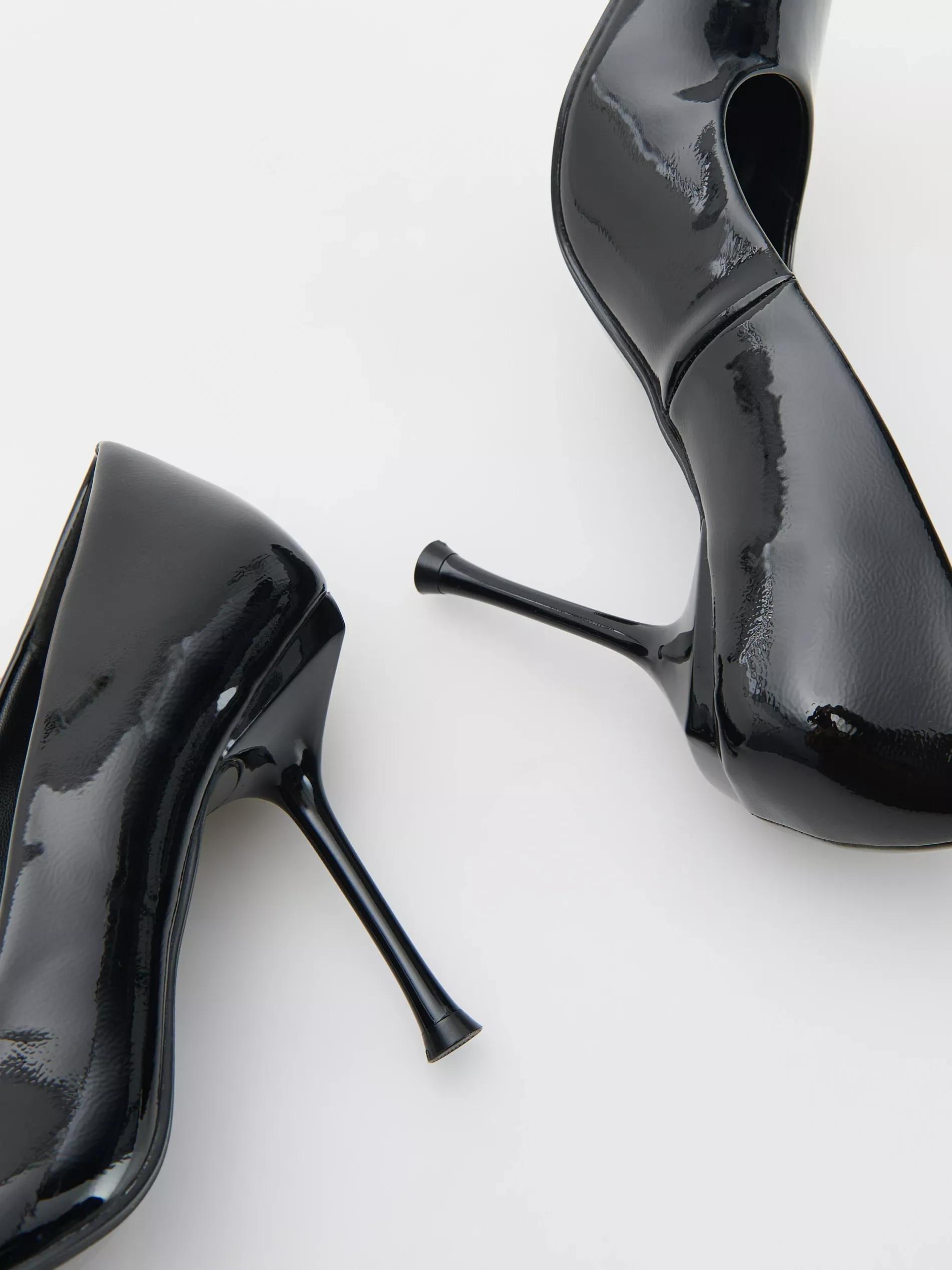 Black Round Toe Pumps, , large image number 6