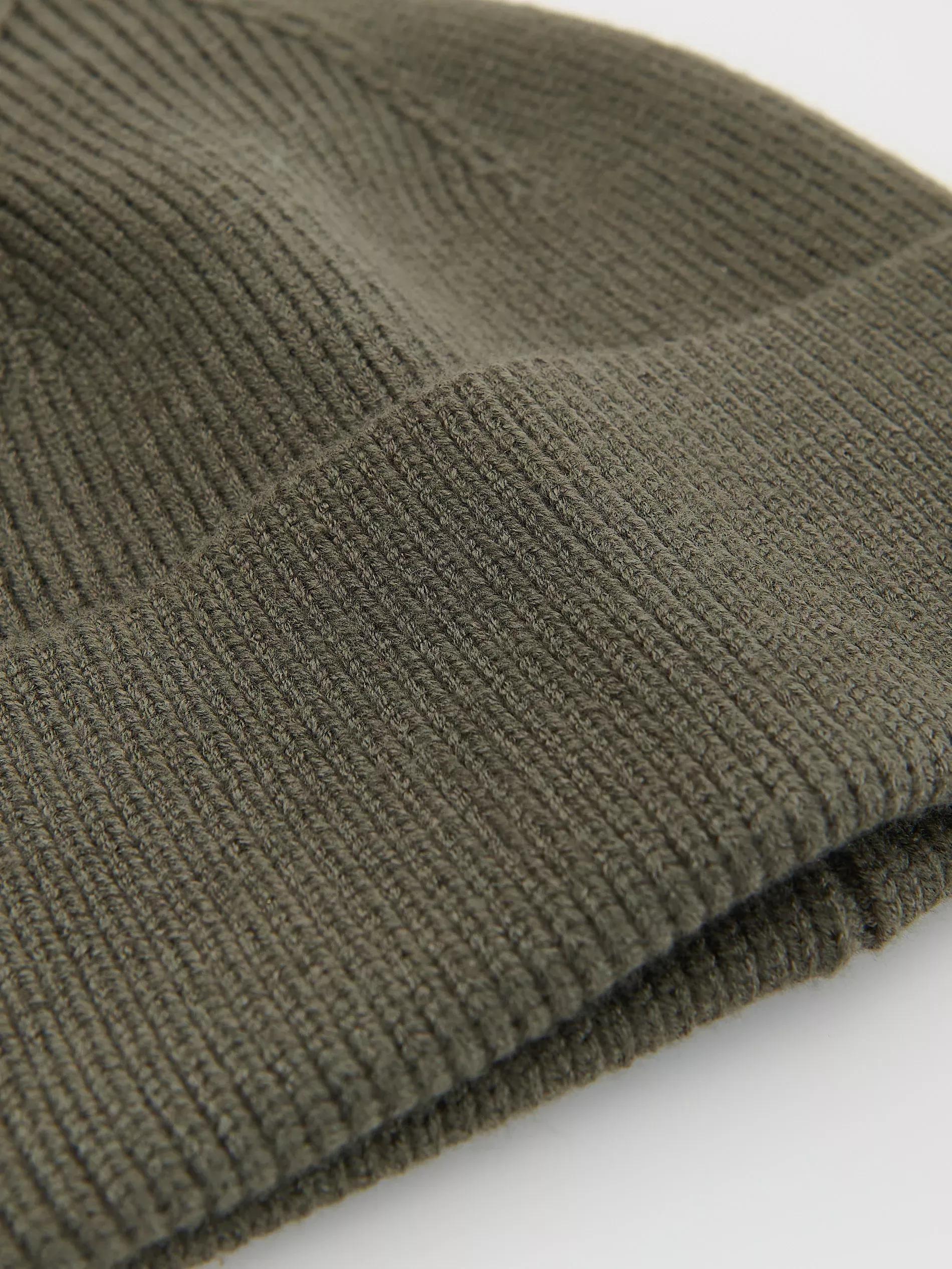 Green Cap, Green, medium