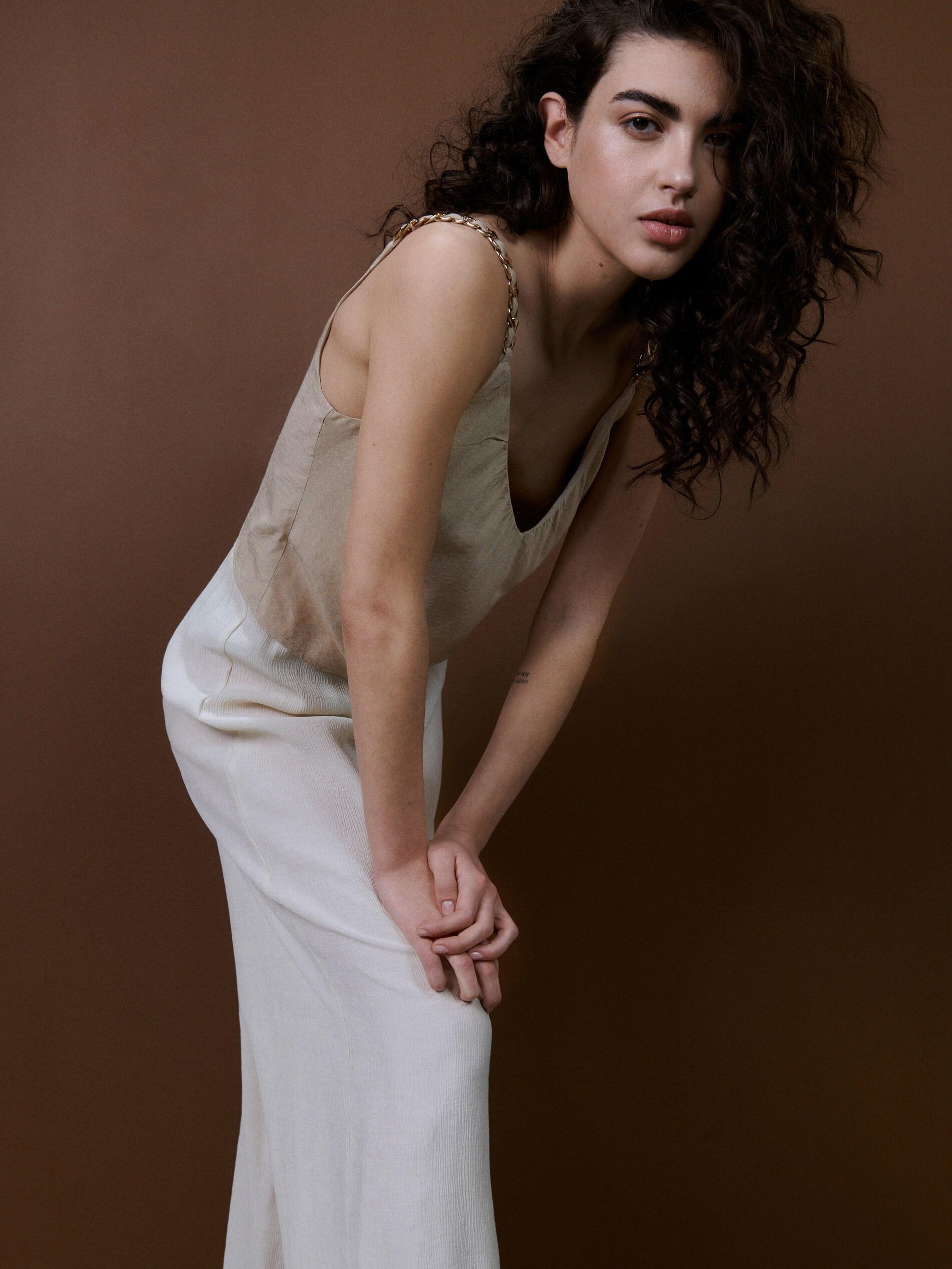Beige Top With Chain Hem, , large image number 2