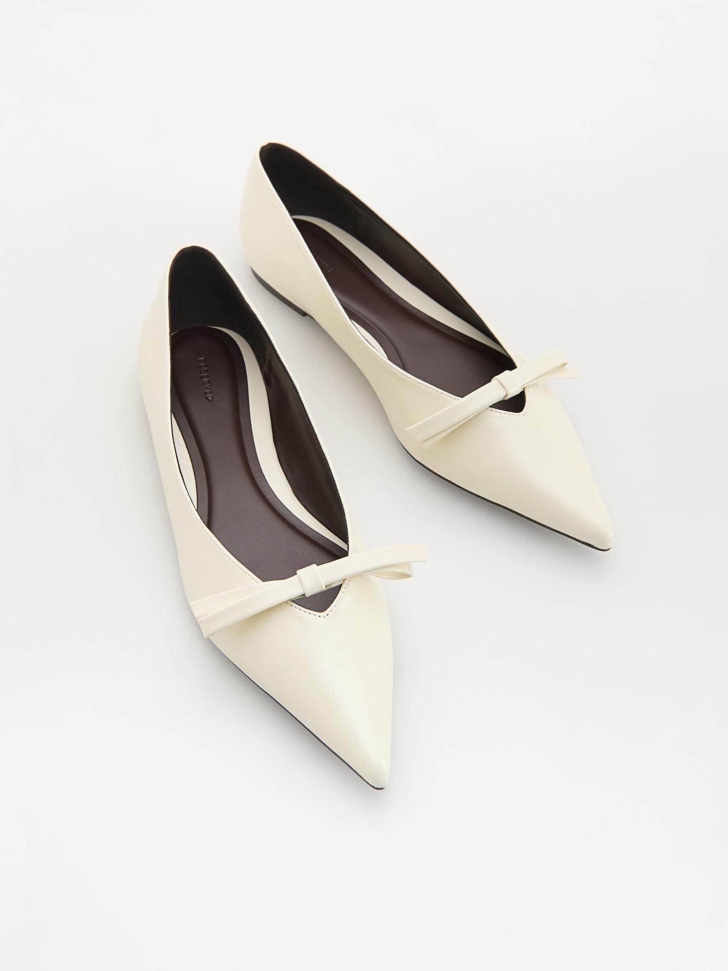 White Ballerinas With Bow Detail, White, medium