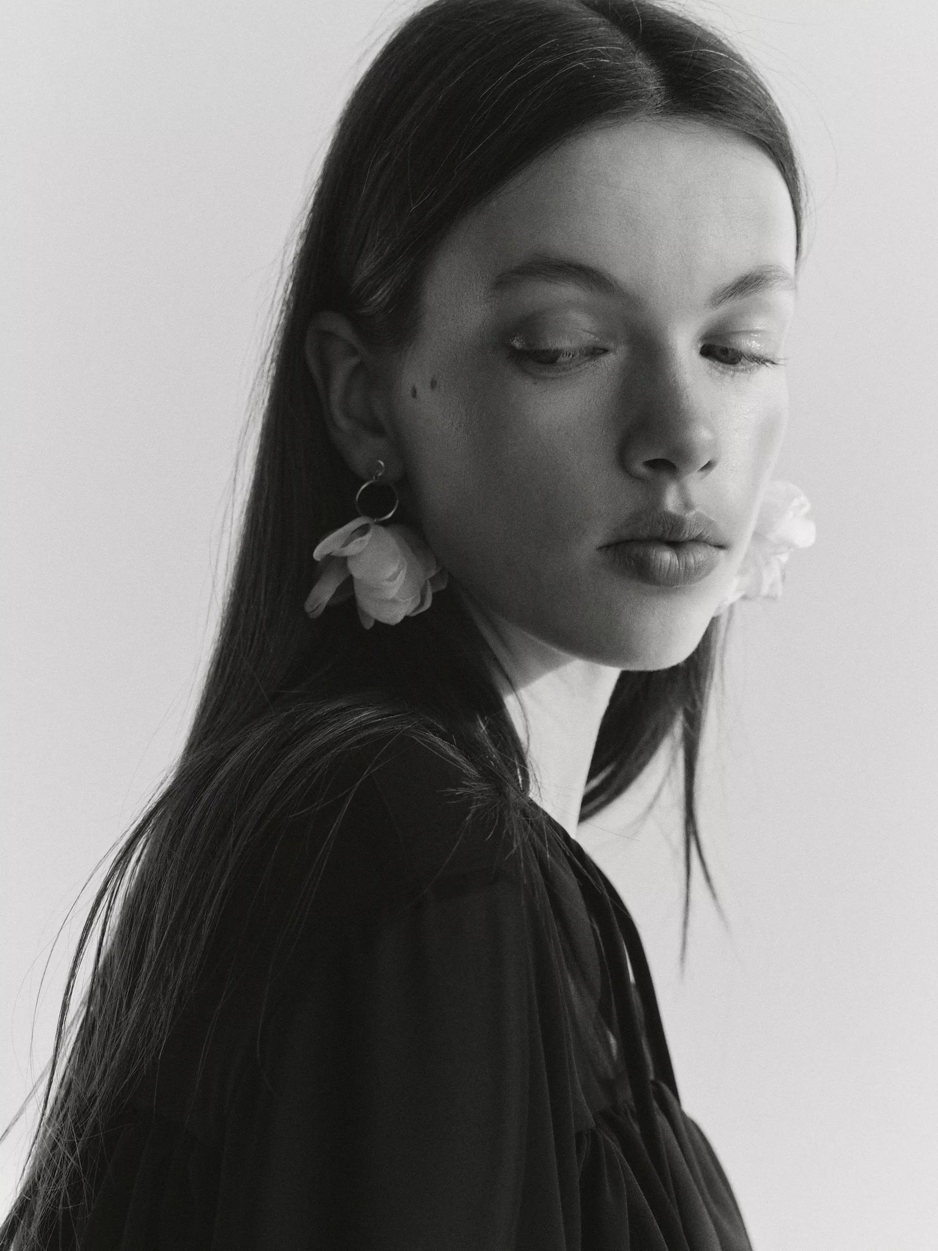 Cream Chandelier Earrings, Ivory, large image number 3