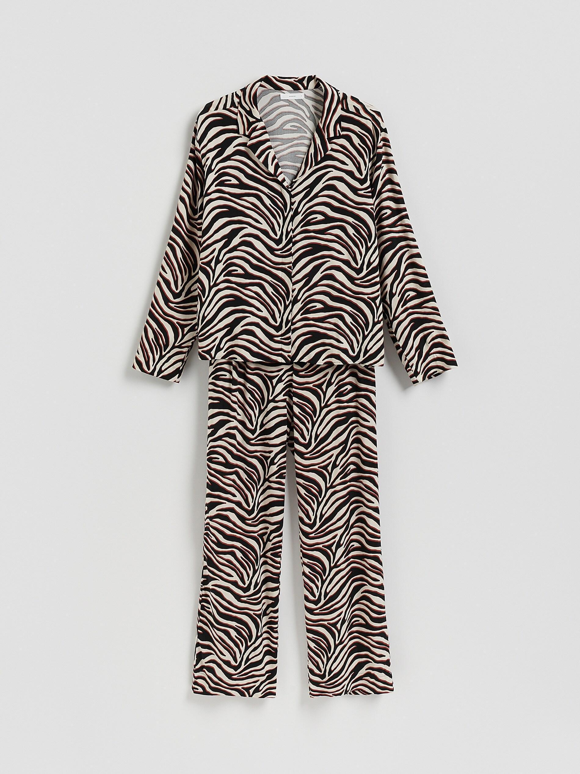 Black Two Piece Pyjama Set With Animal Print, Black, large image number 4