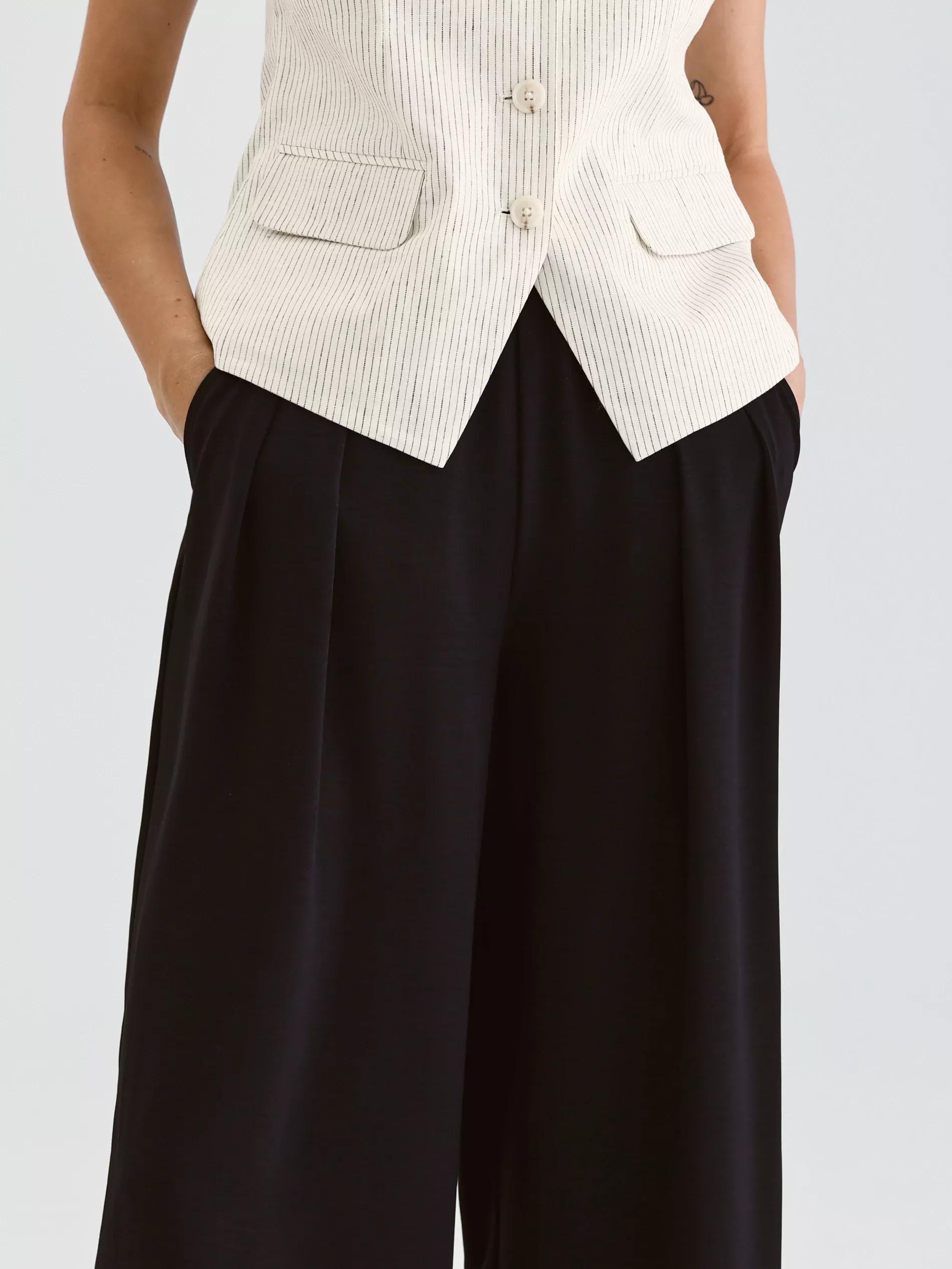 Black Loose Trousers With Pleats, Black, large image number 2
