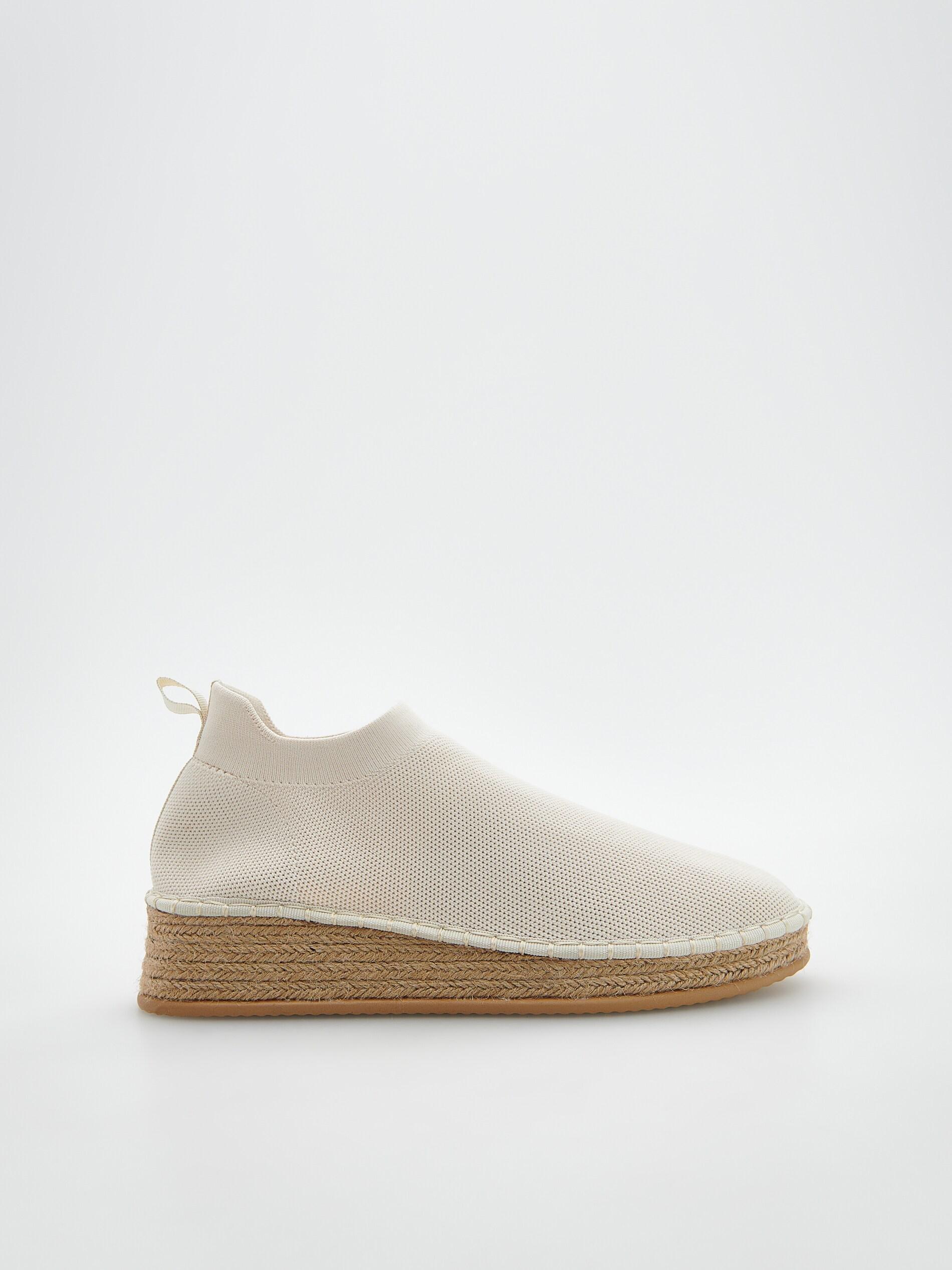 White Sports Style Slip-On Shoes, , large image number 0