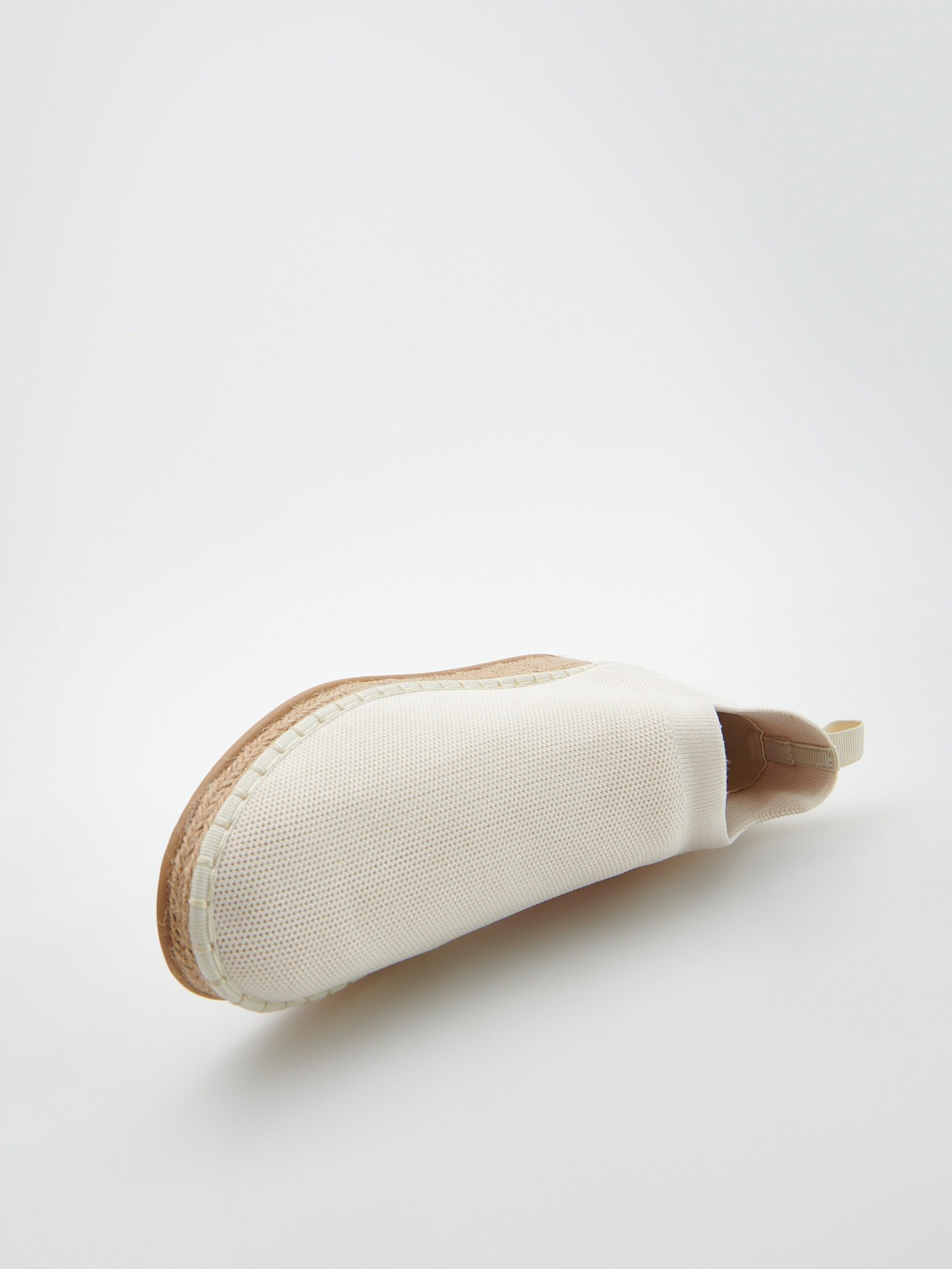 White Sports Style Slip-On Shoes, , large image number 1