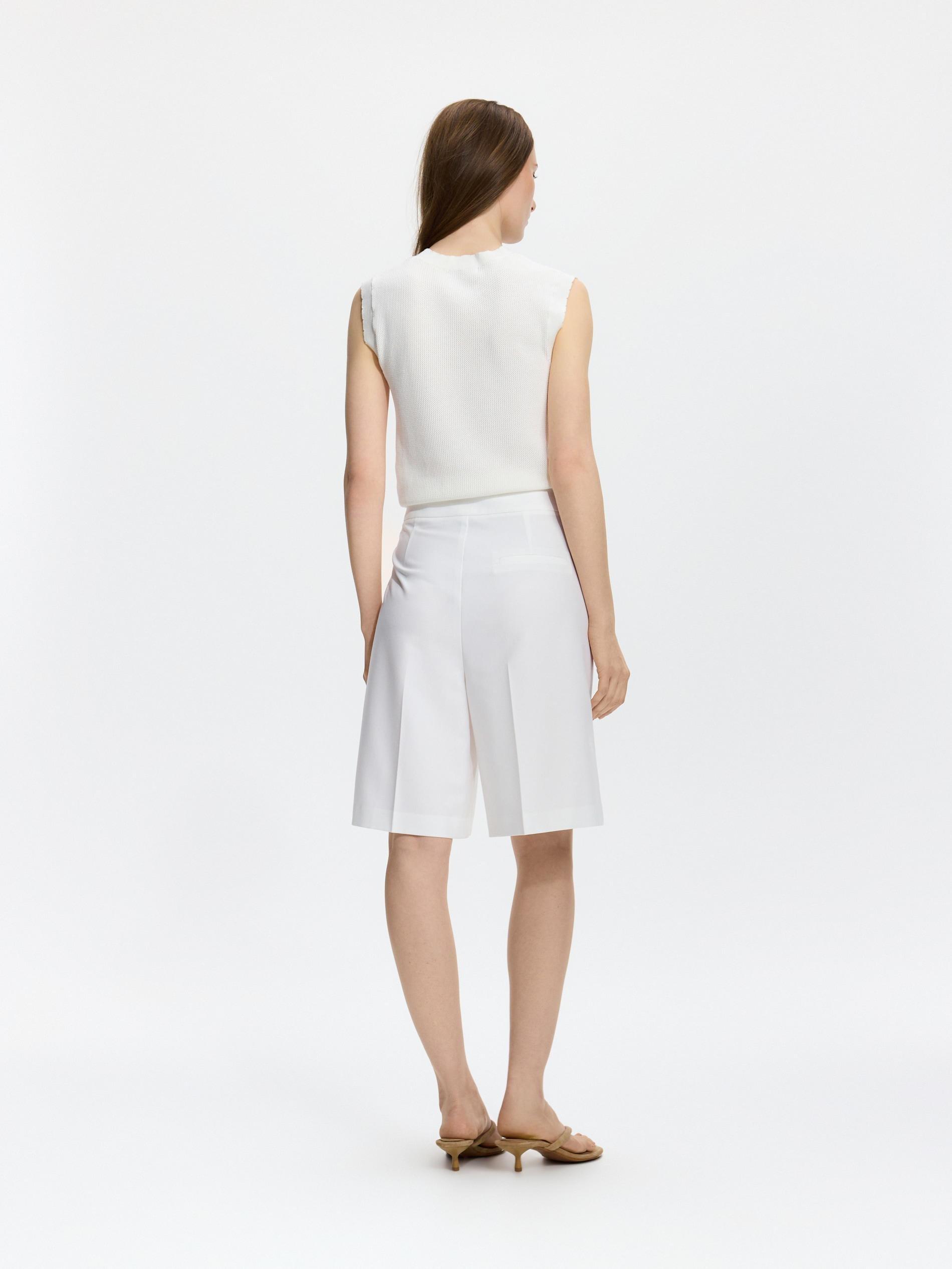 White Bermuda Shorts With Pleats, White, large image number 2