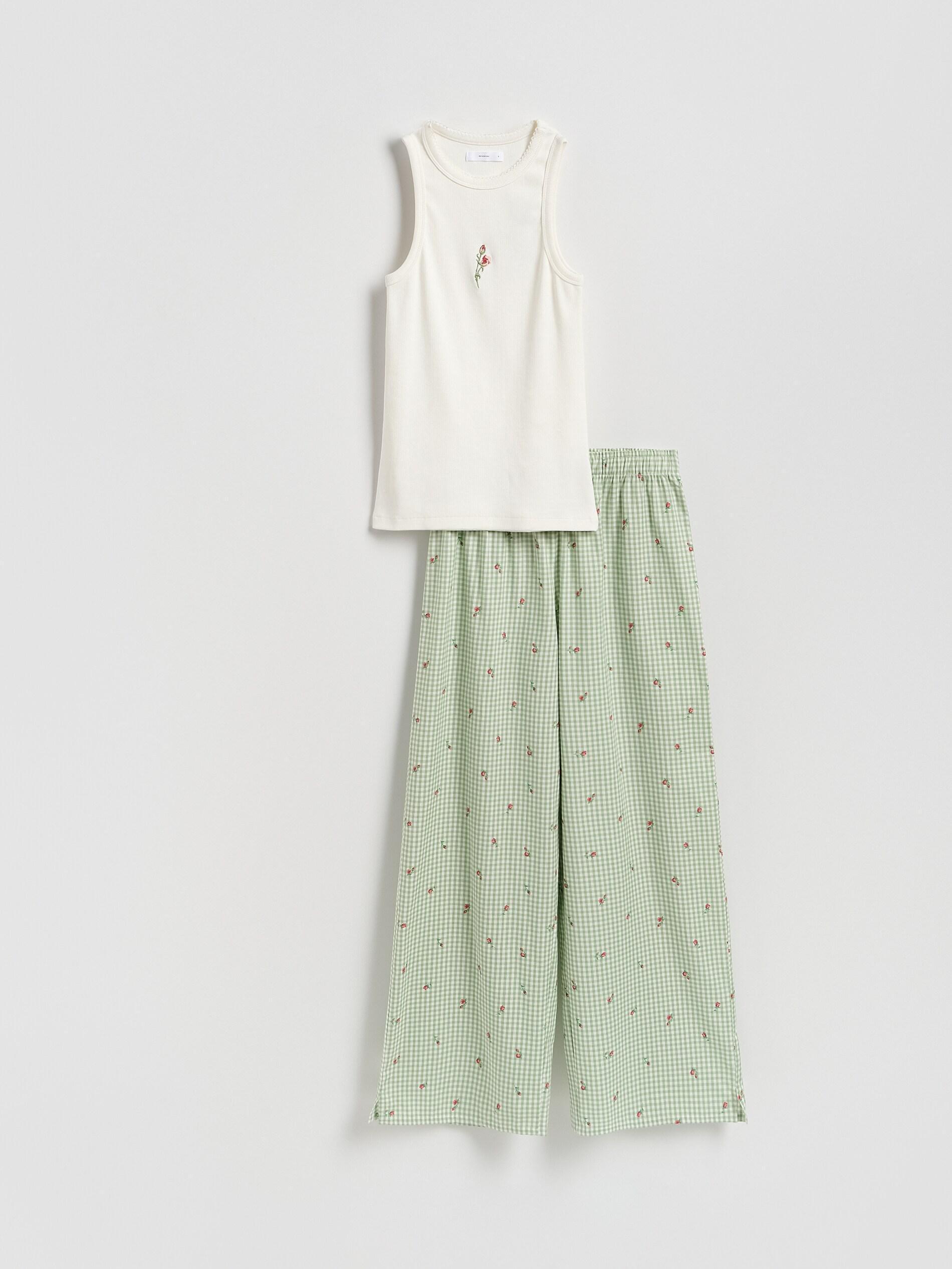 Green Two Piece Pyjama Set With Embroidery, Green, large image number 3