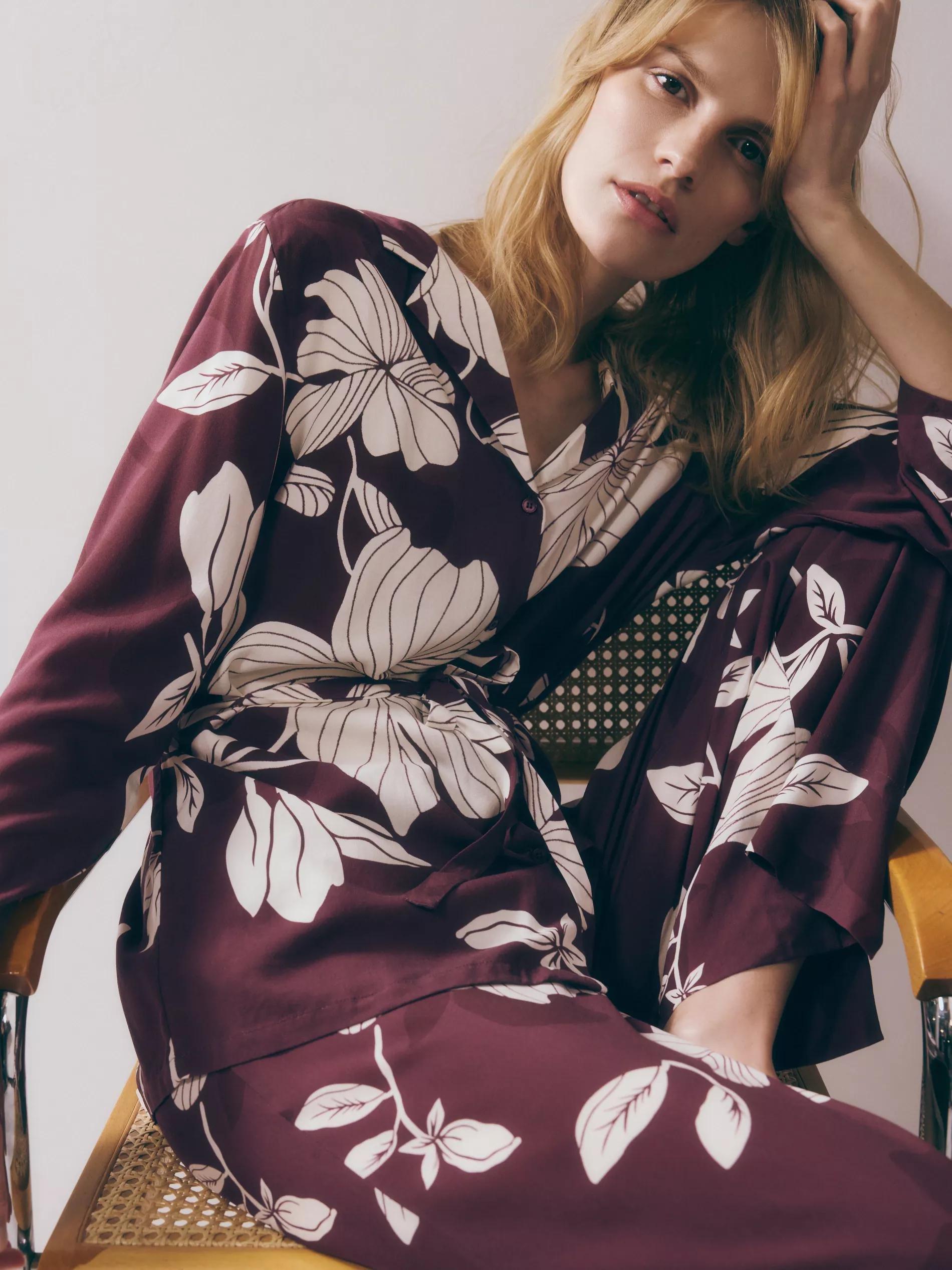 Mahogany Two Piece Viscose Pyjama Set, Burgundy, large image number 2