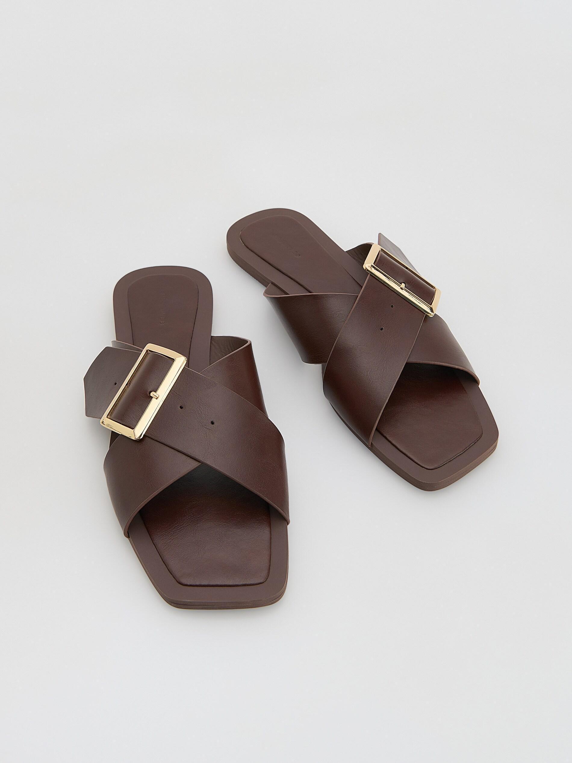 Maroon Sliders With Decorative Buckle, Burgundy, medium