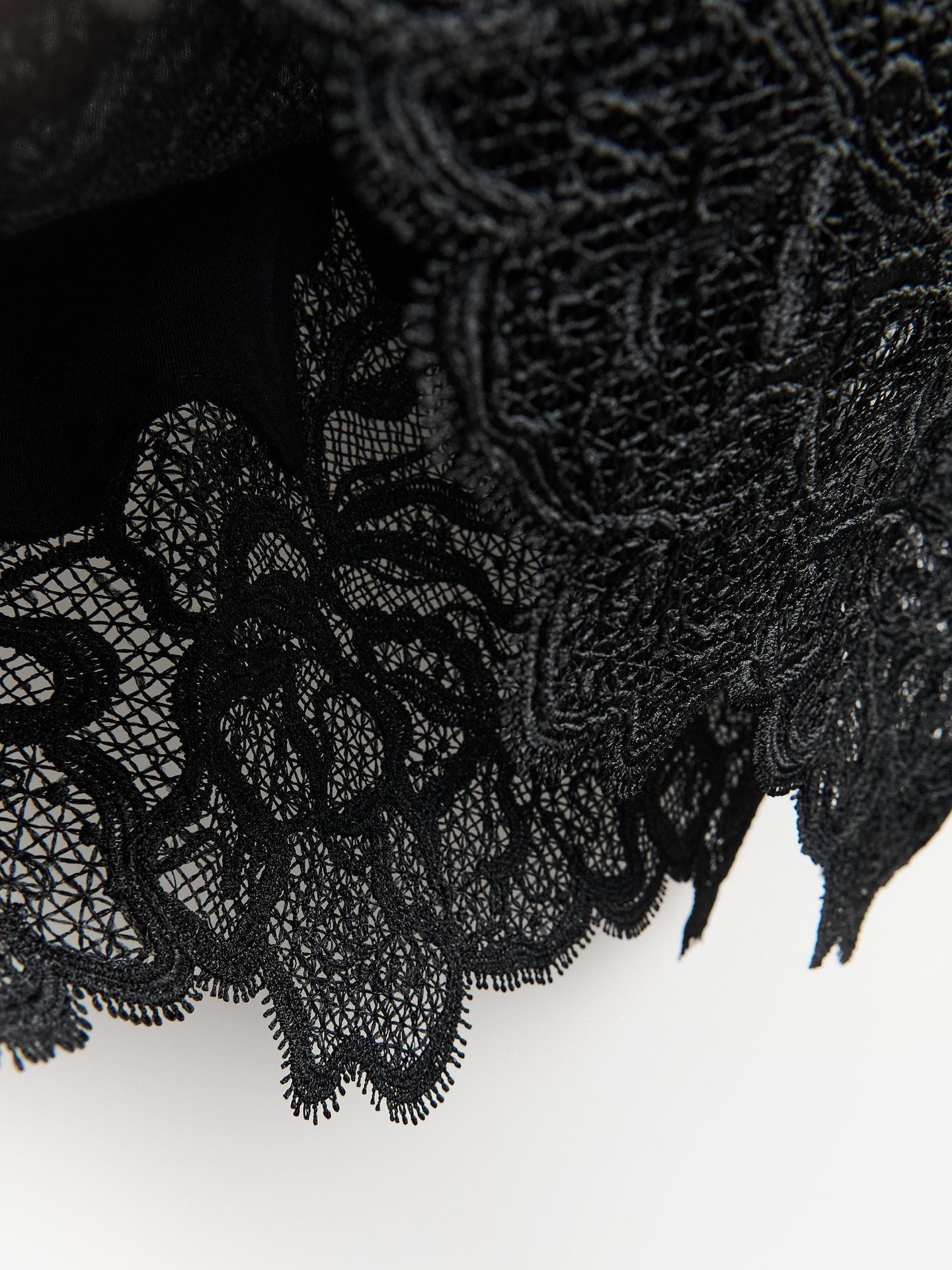 Black T-Shirt With Lace, Black, medium
