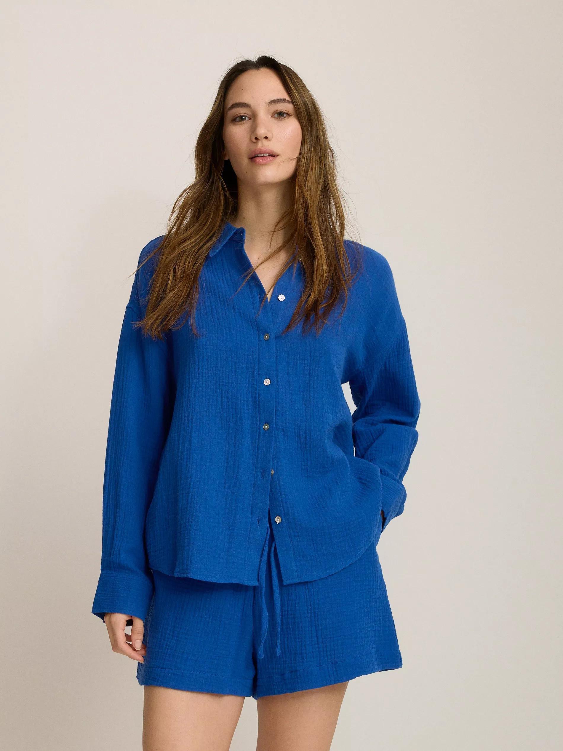 Blue Shirt, Blue, large image number 0