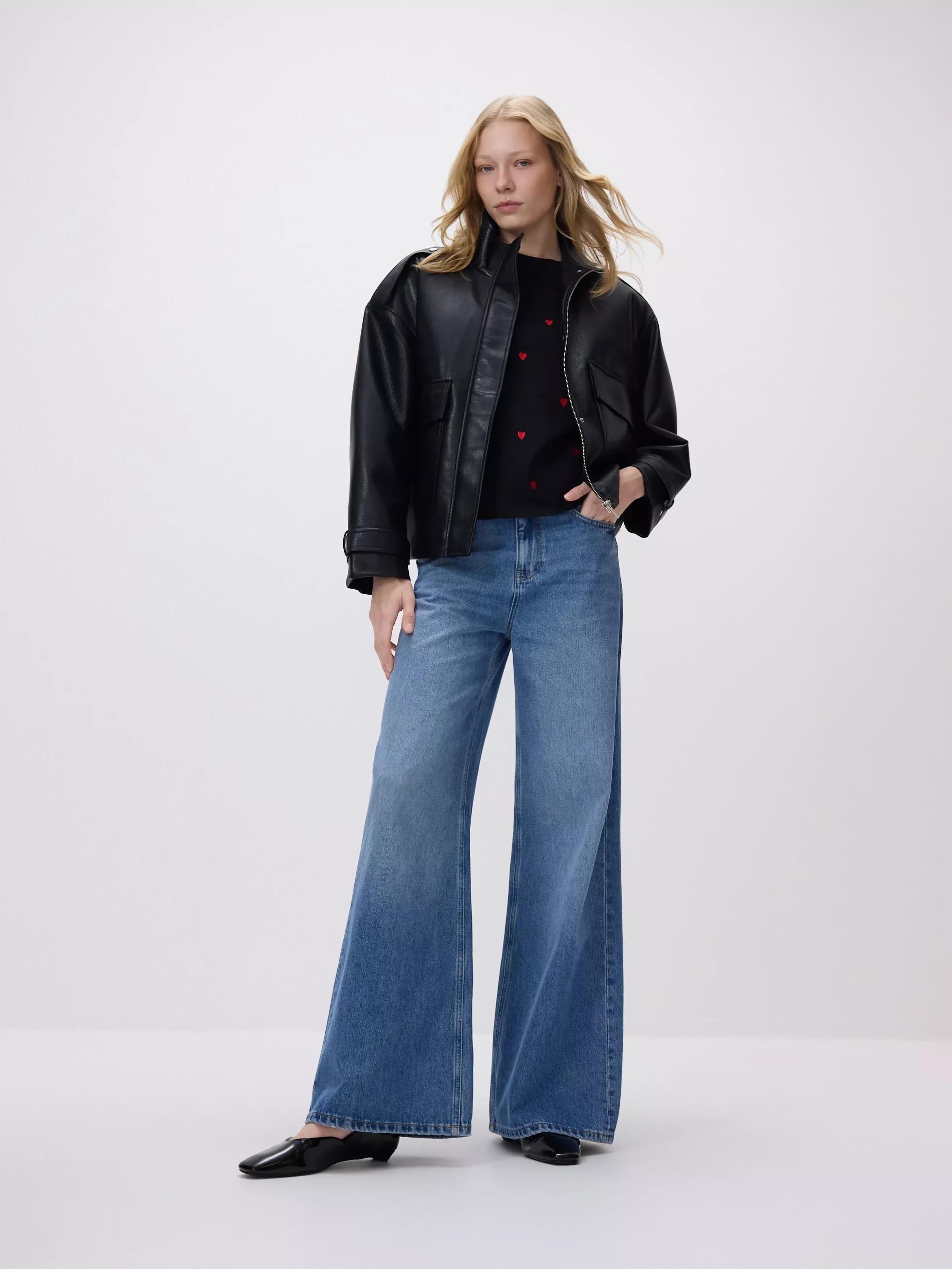 Black T-Shirt With Heart Print, Black, medium