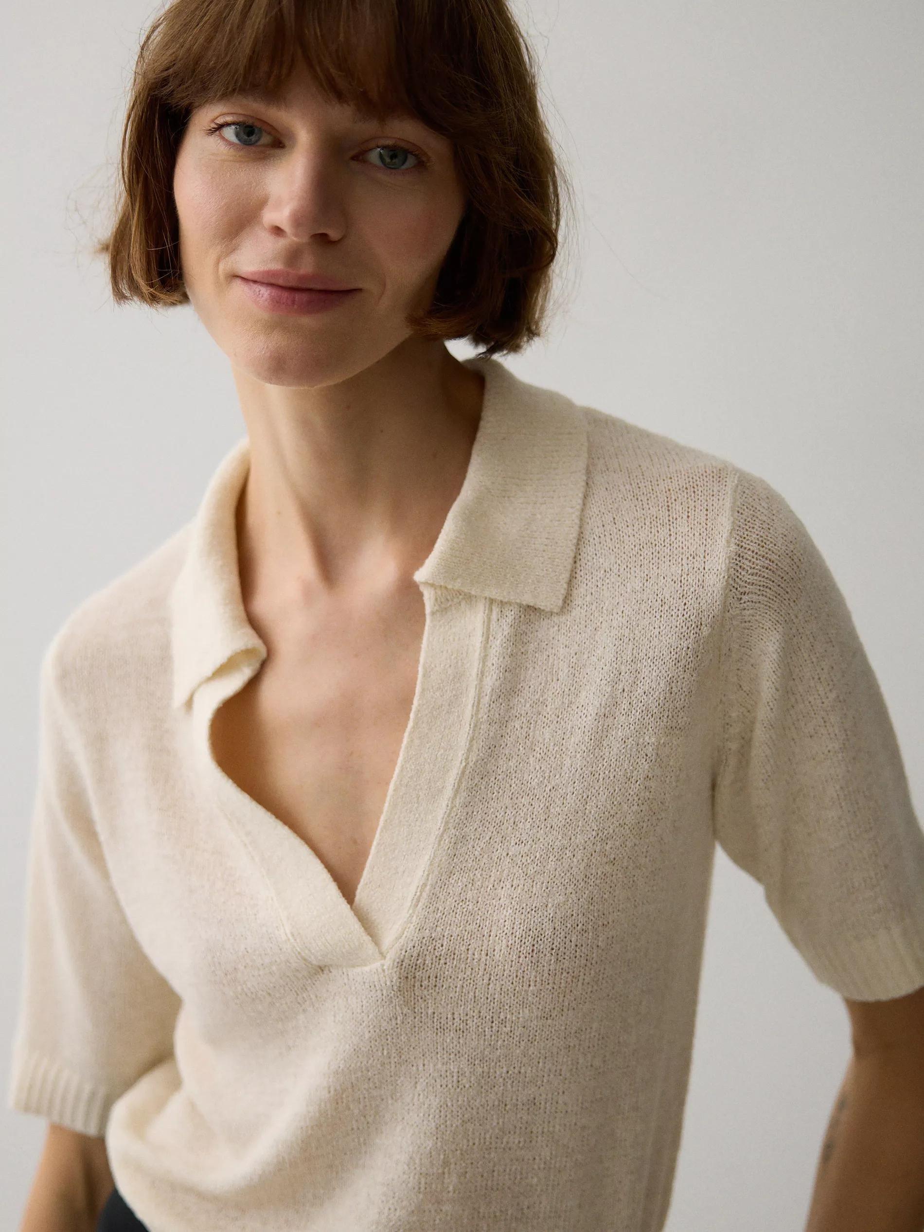 Beige V-Neck Collared Blouse, , large image number 4