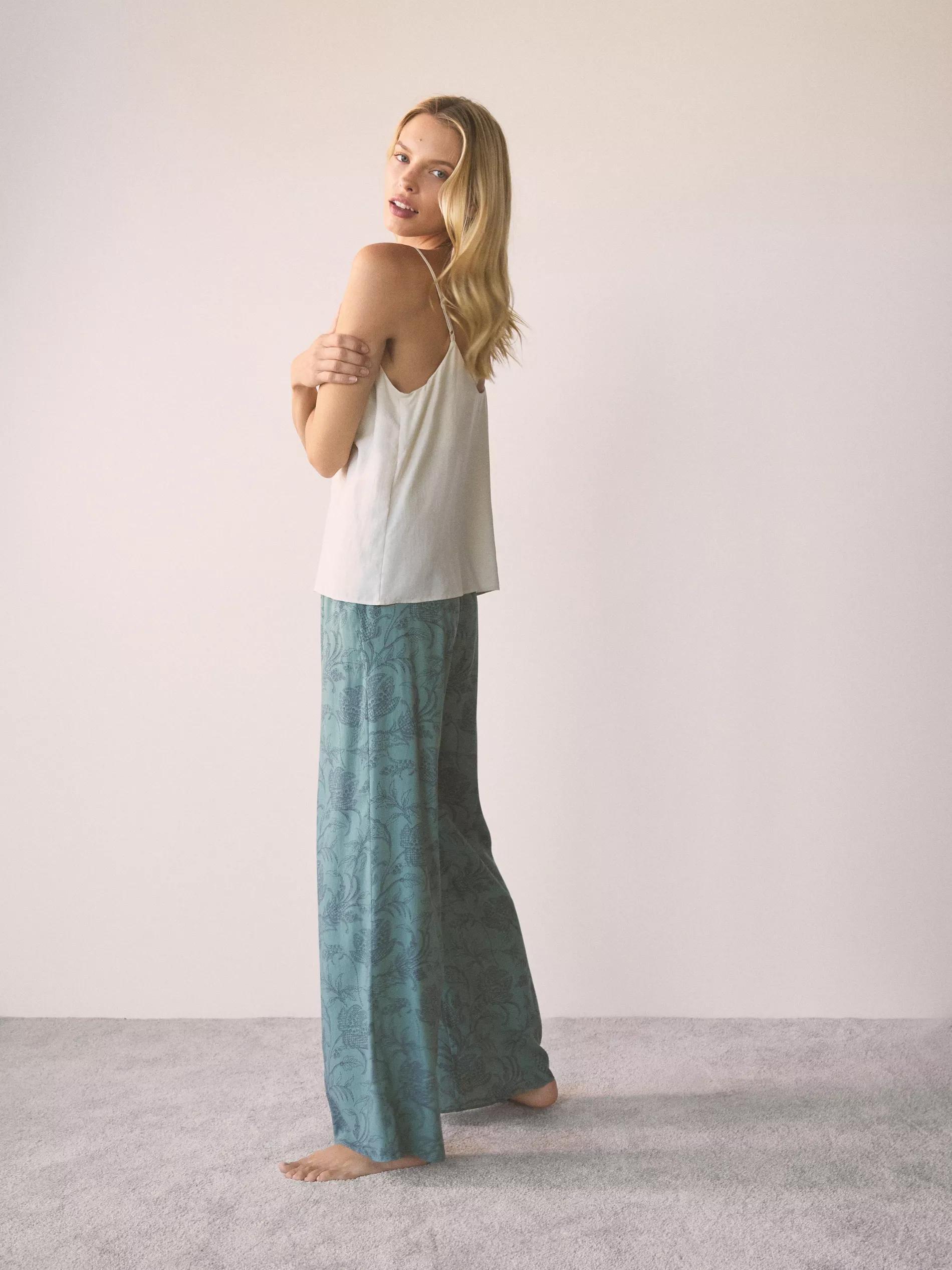 Green Two Piece Viscose Pyjama Set, Green, medium