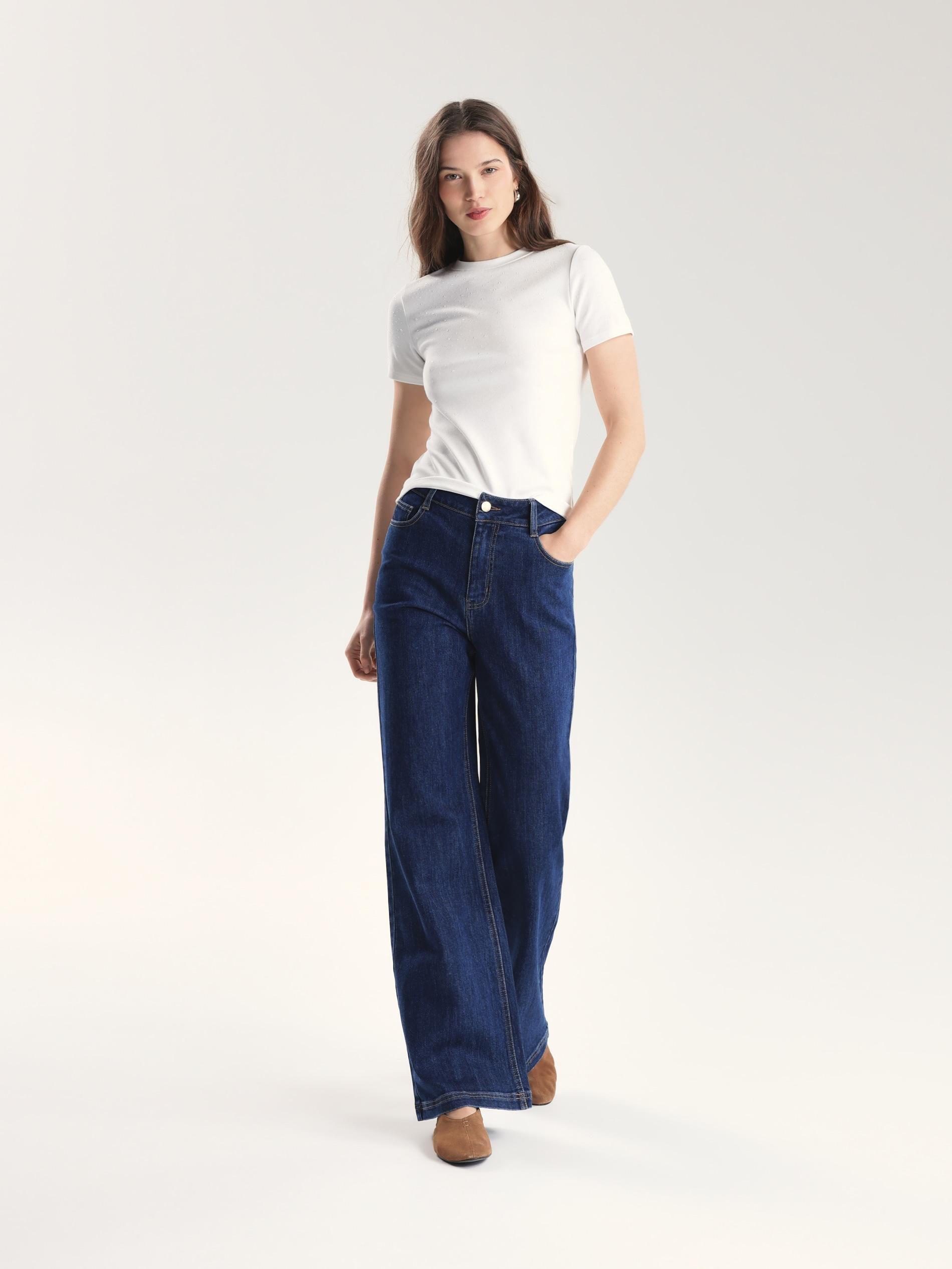 White T-Shirt With Applique, White, medium