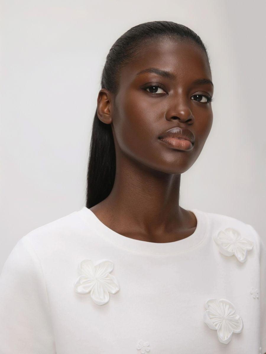 Cream T-shirt with flower Applique, Ivory, medium