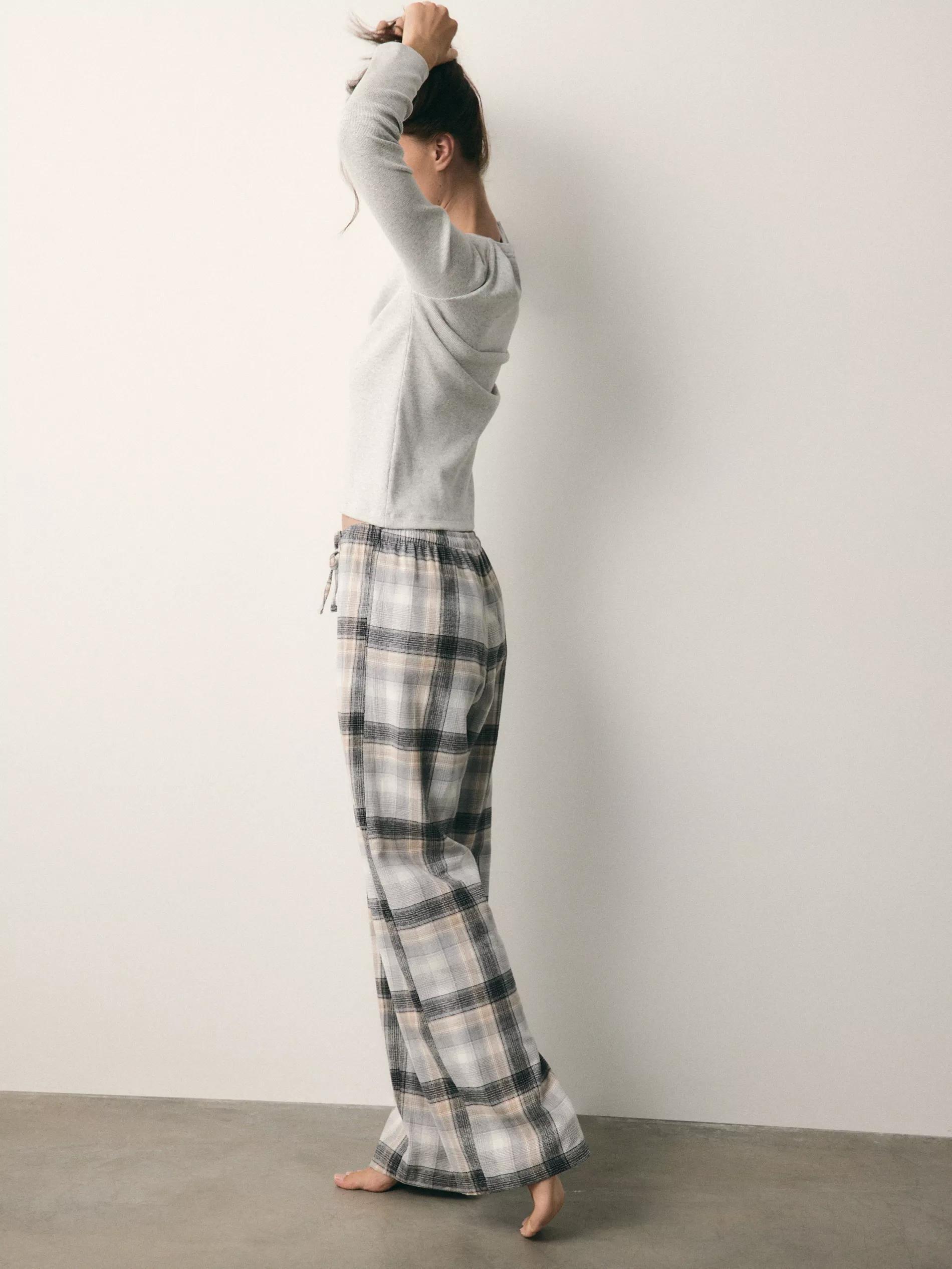 Grey Two Piece Pyjama Set With Bear Print, Light grey, large image number 4