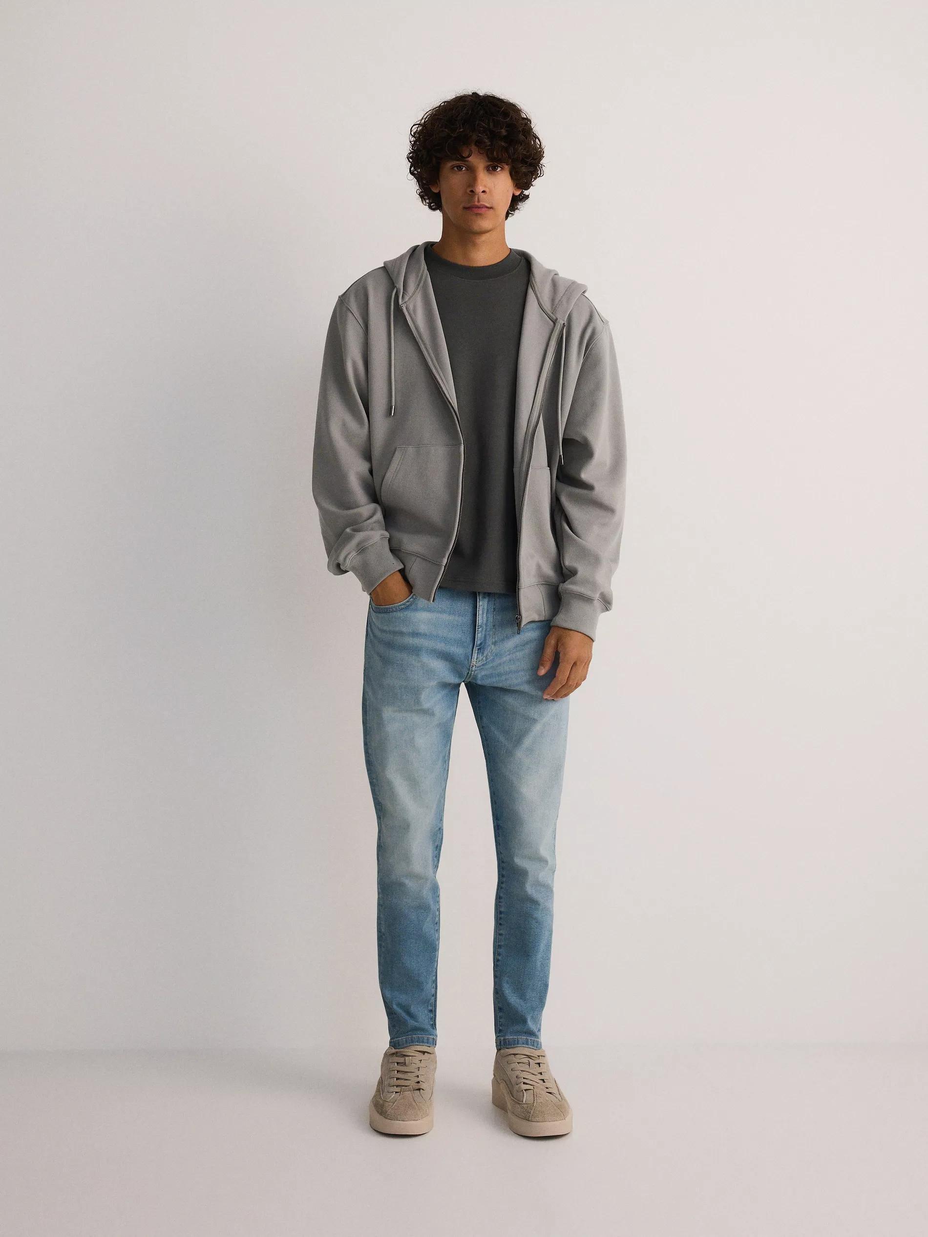 Blue Slim-Fit Jeans In Carrot Fit, , large image number 1