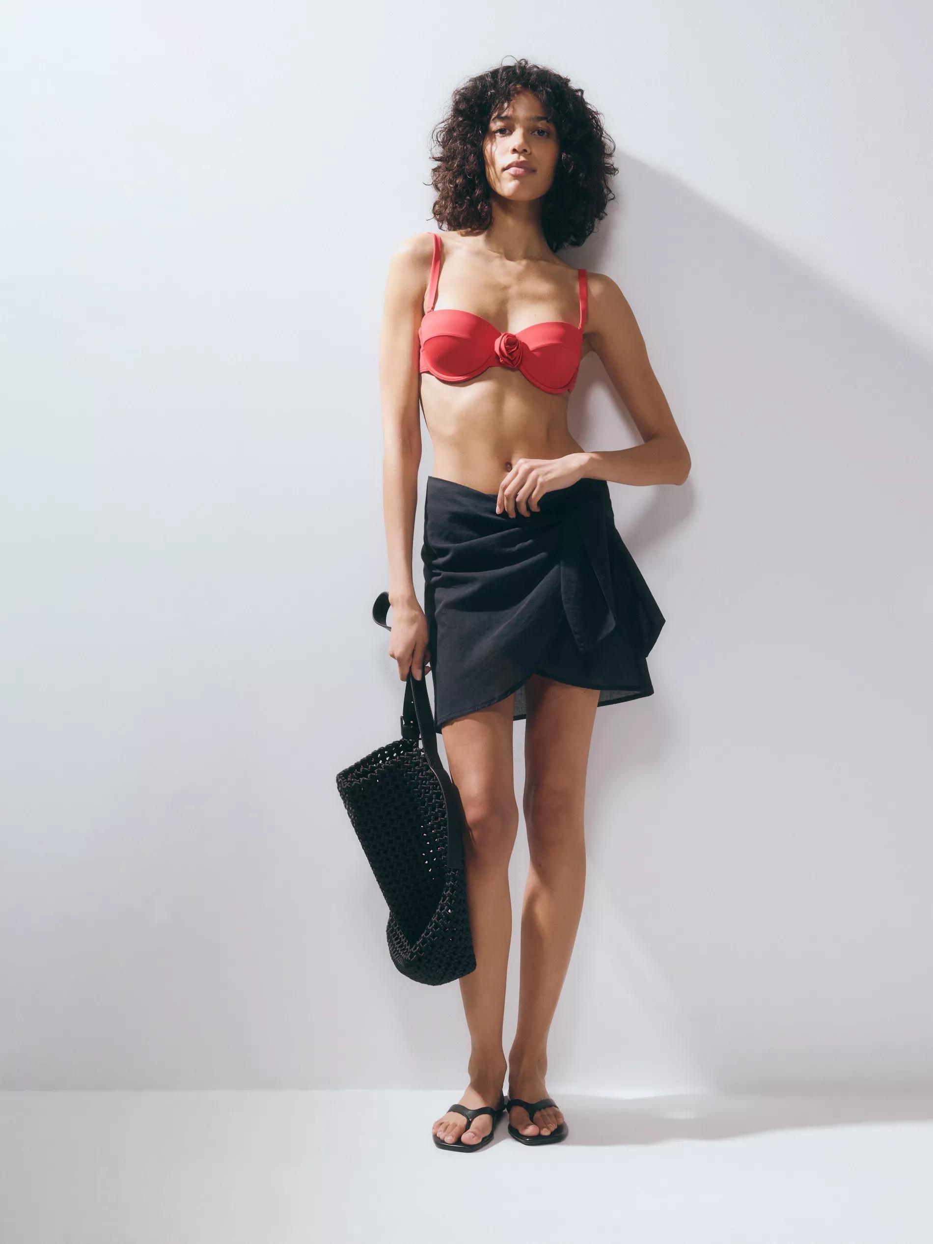 Black Sarong, Black, large image number 0