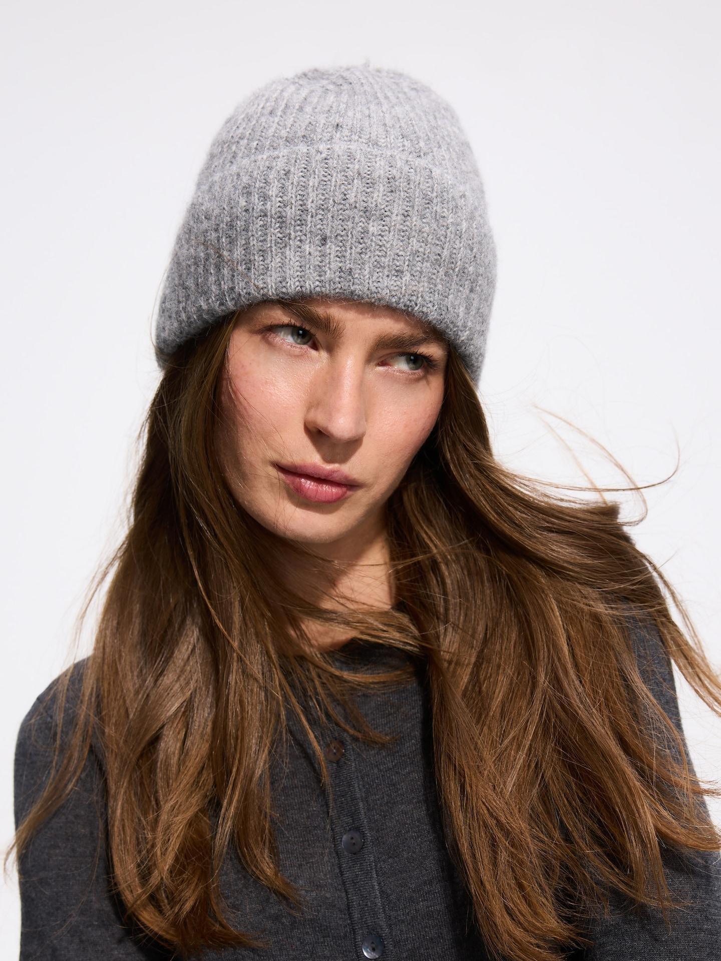Grey Beanie, Light grey, medium