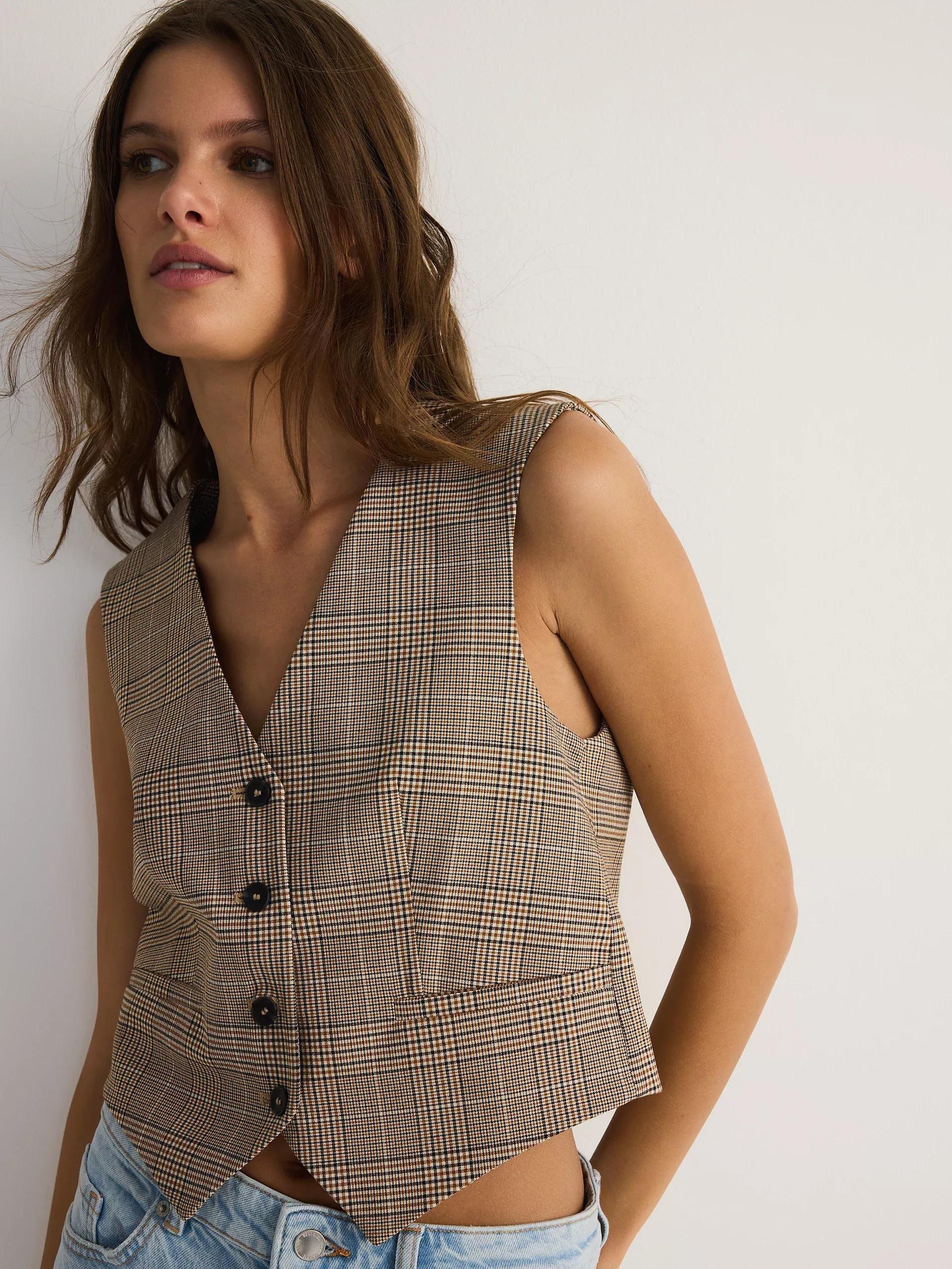 Multicolour Viscose Rich Suit Vest, , large image number 0