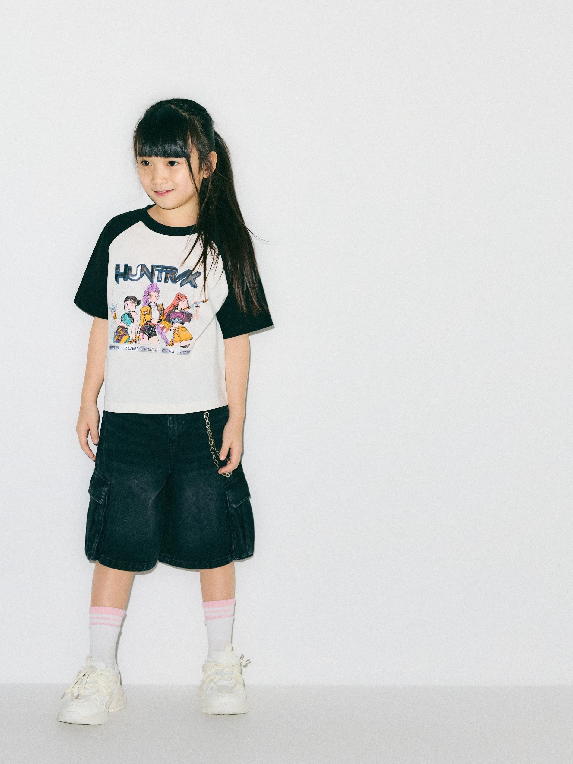 Black Denim Shorts With Chain, Black, large image number 0