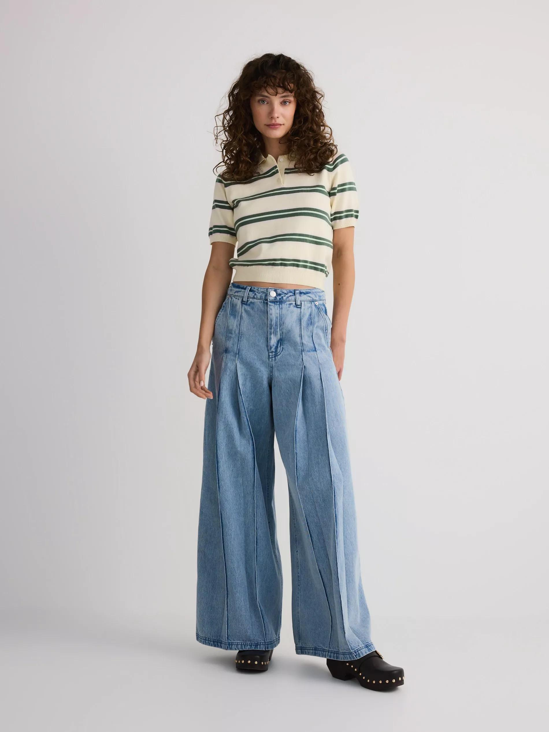 Blue Wide Leg Jeans With Embroidered Details, , large image number 4
