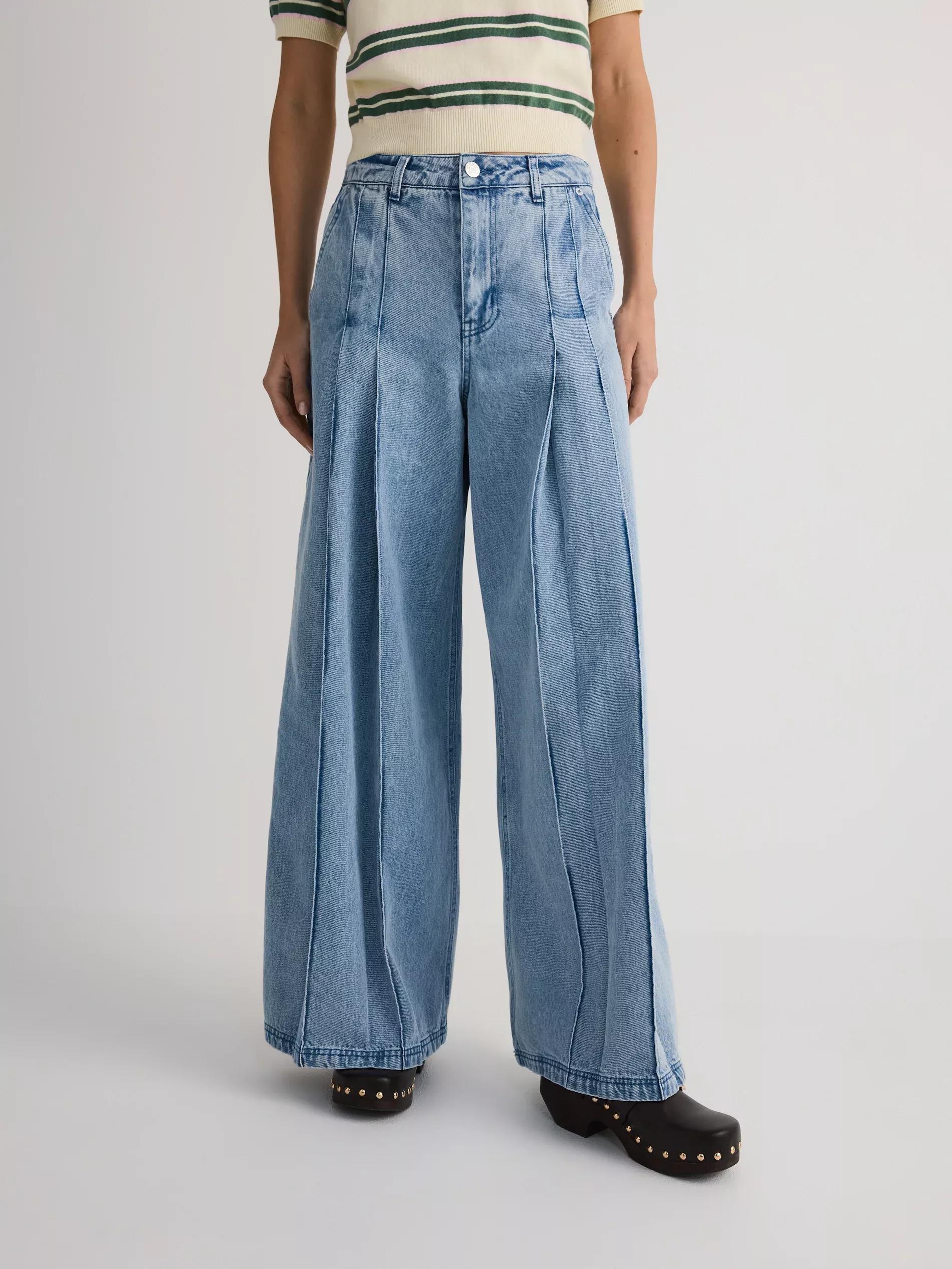 Blue Wide Leg Jeans With Embroidered Details, , large image number 5
