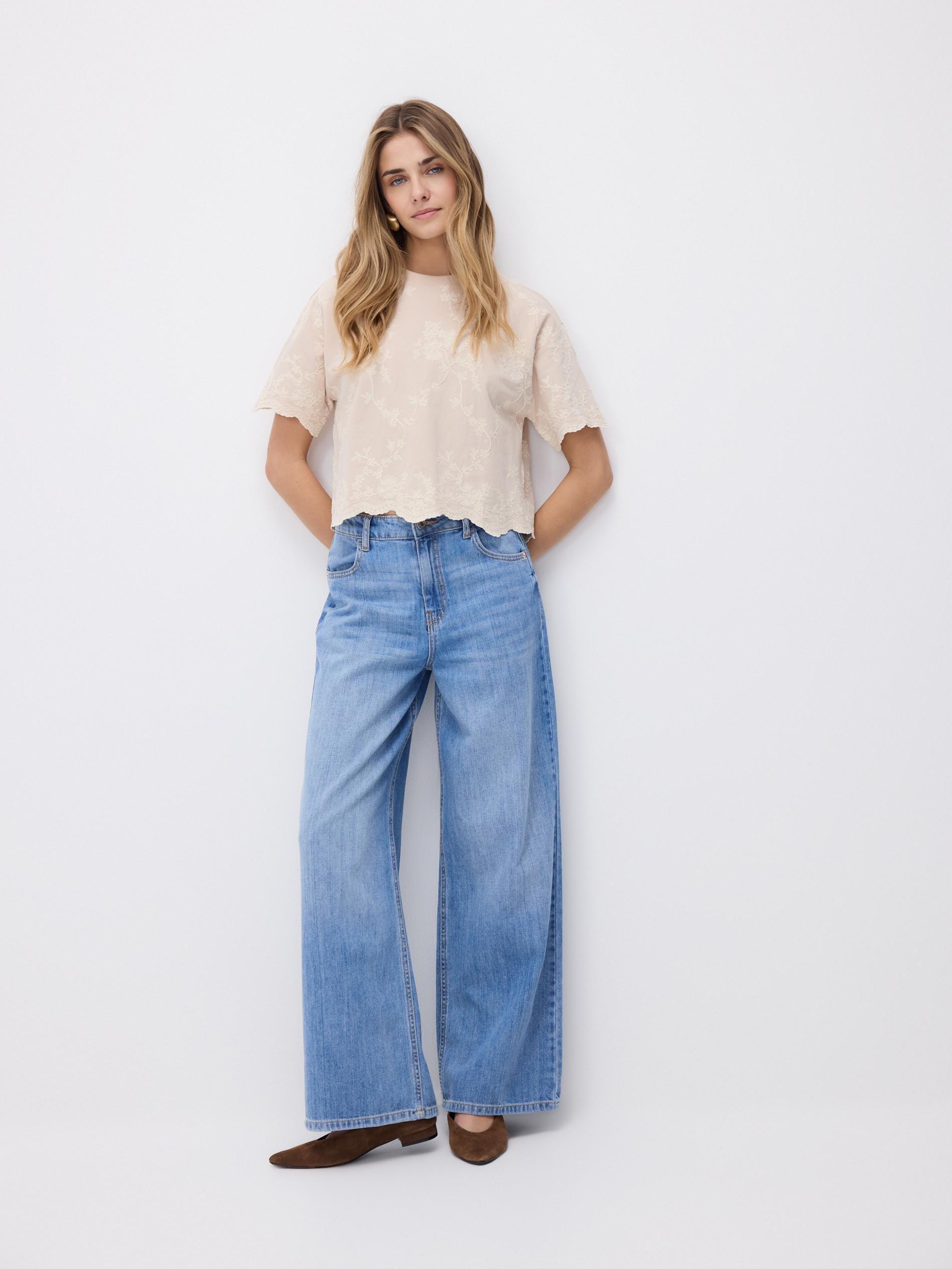 Beige T-Shirt With Decorative Embroidery, Beige, medium