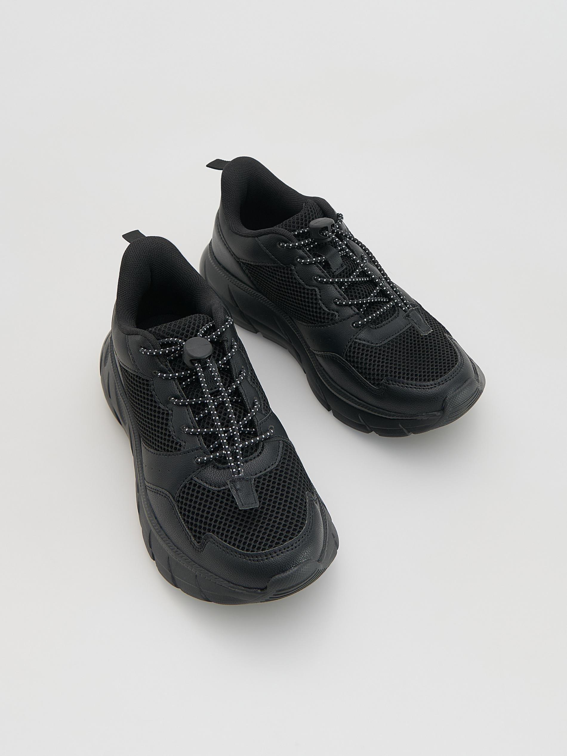 Black Classic Sneakers, Black, large image number 1