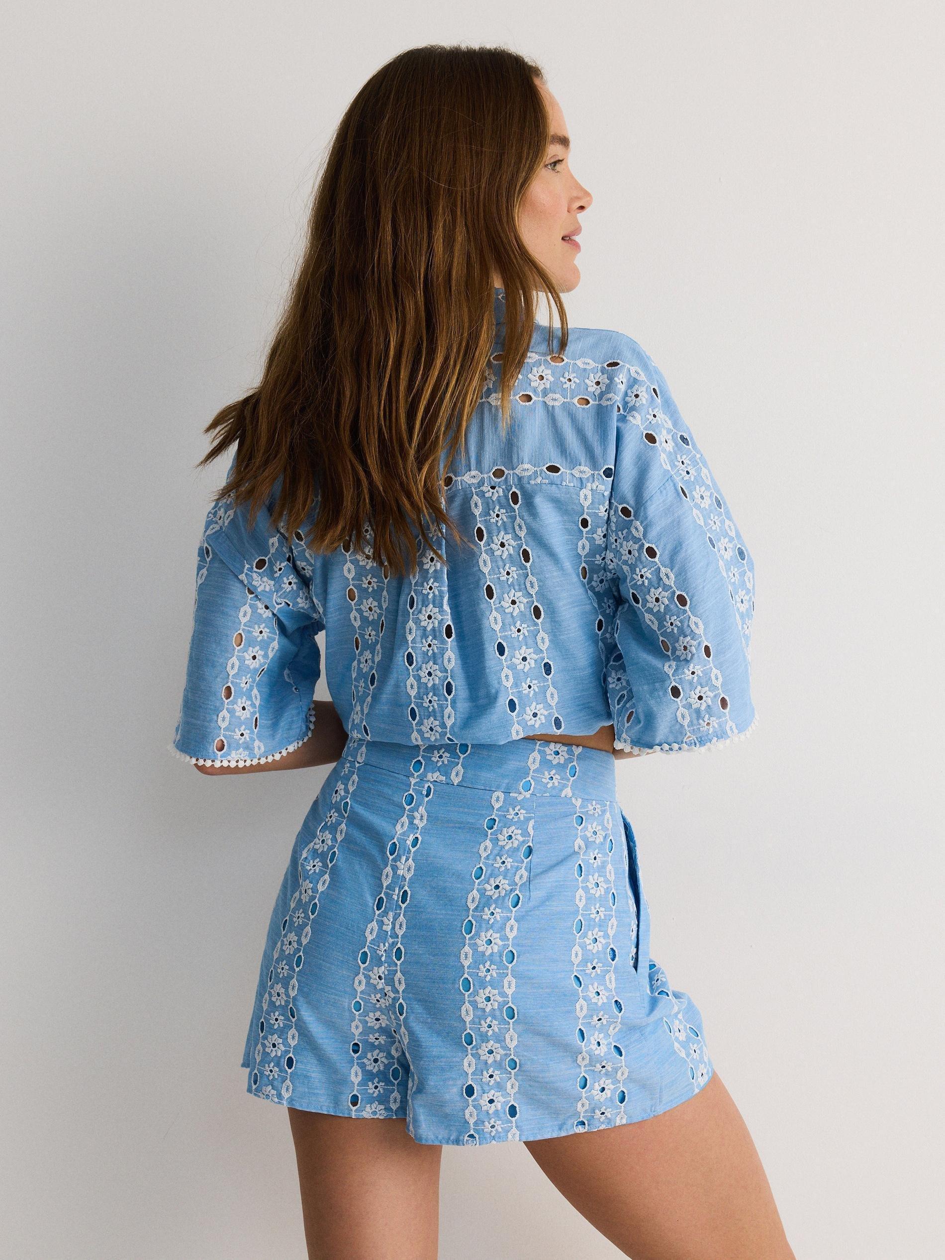 Blue Eyelet Embroidery Shorts, , large image number 4