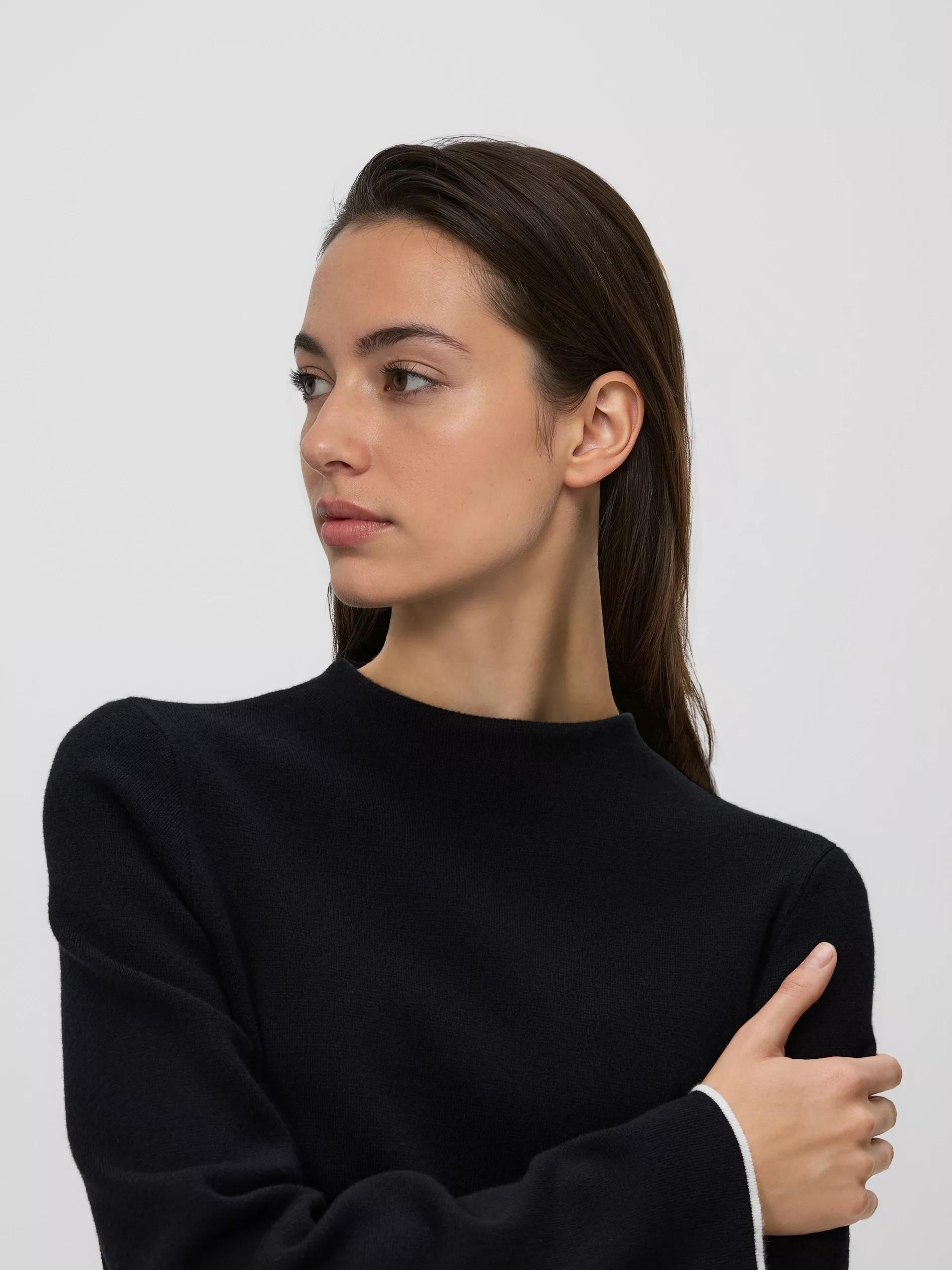 كنزة سوداء بحواف بلون متباين, Black, medium