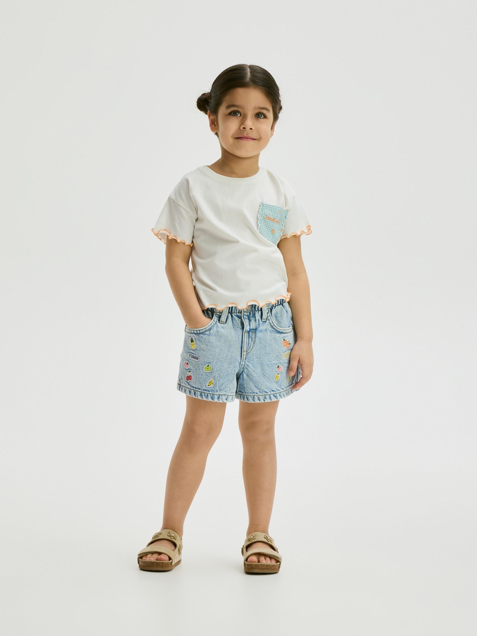 Cream T-Shirt With Applique, Ivory, medium