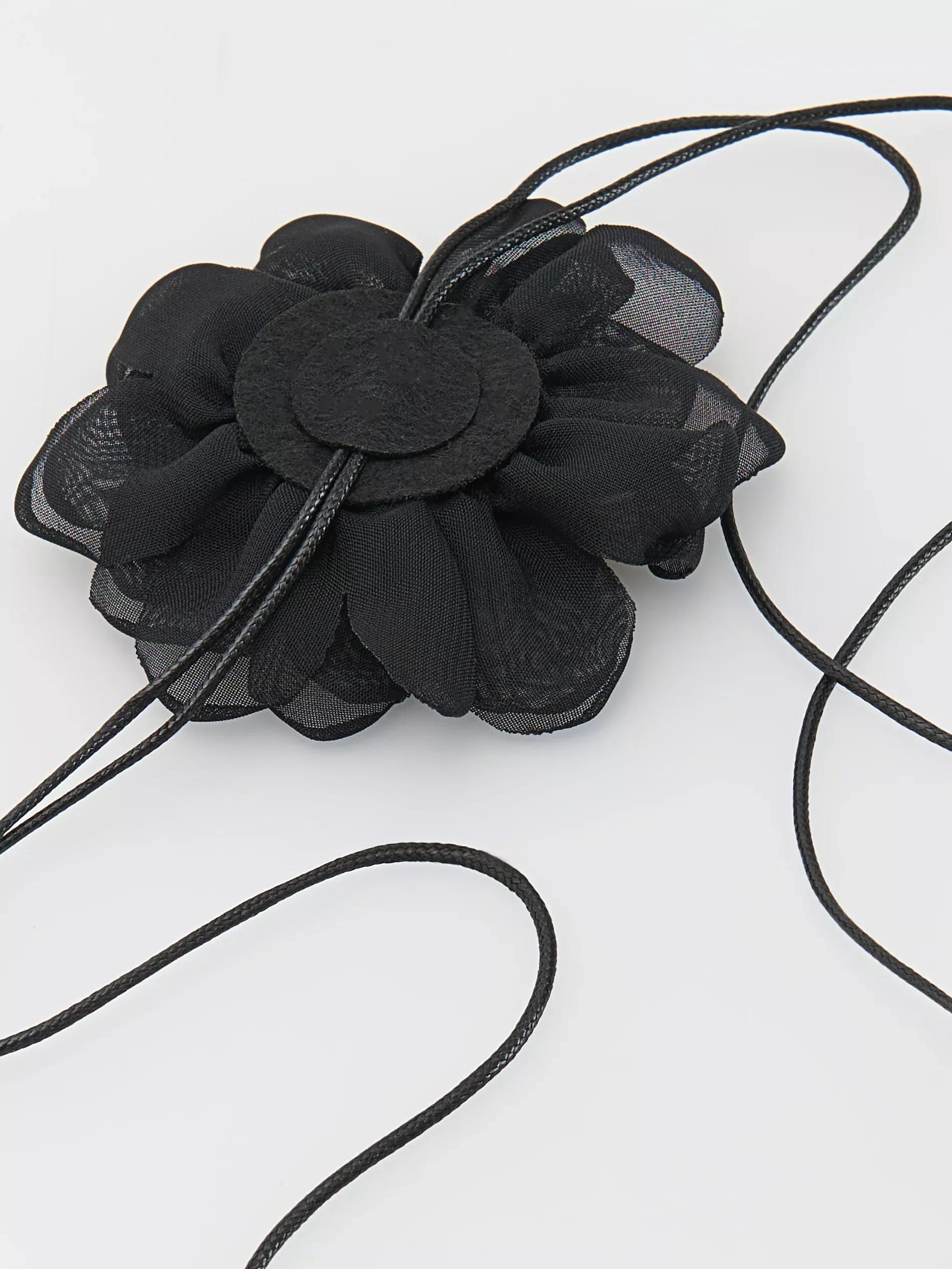 Black Linked Choker Necklace With Floral Detail, Black, large image number 4