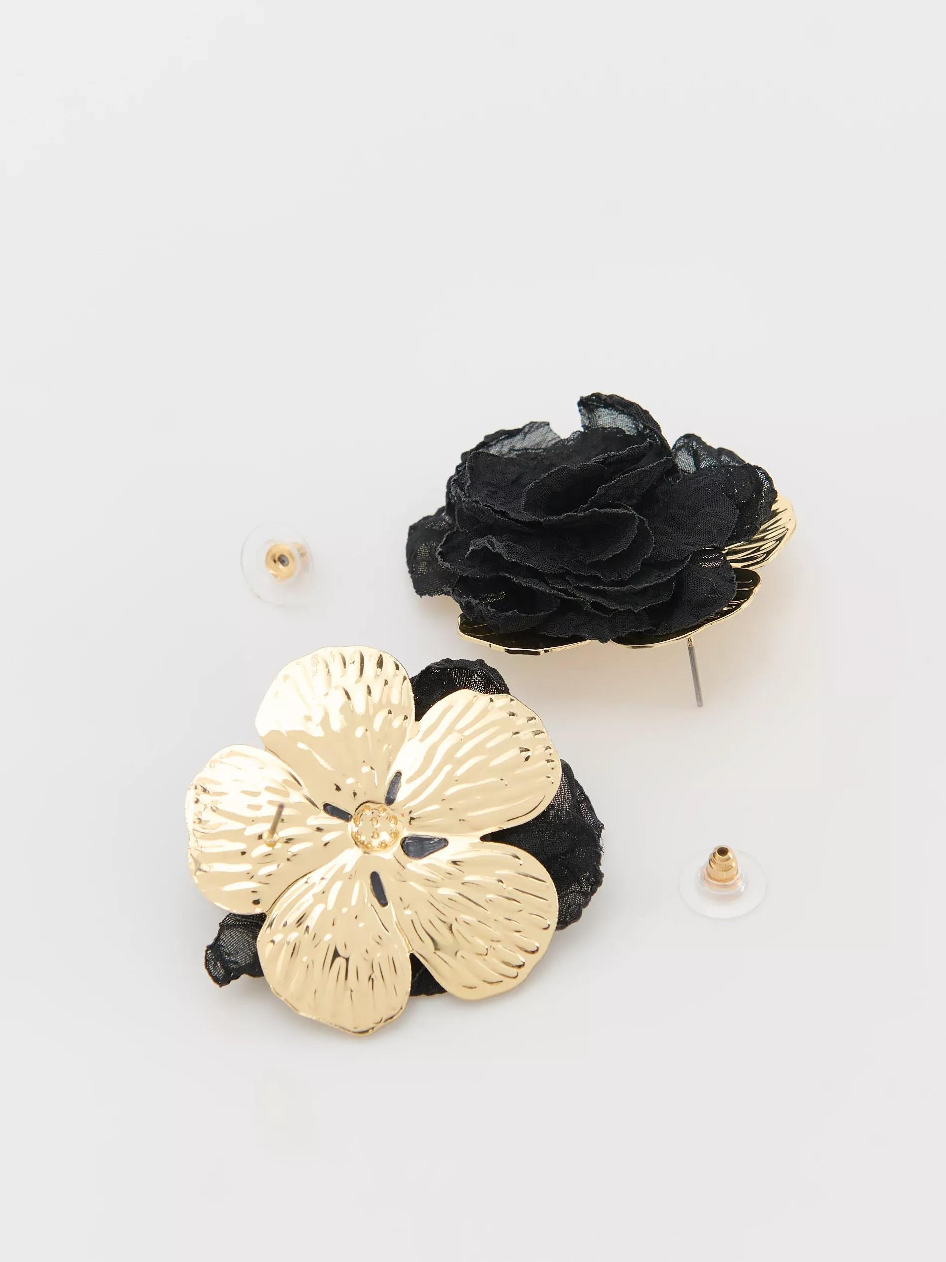 Black Earrings, Black, large image number 2