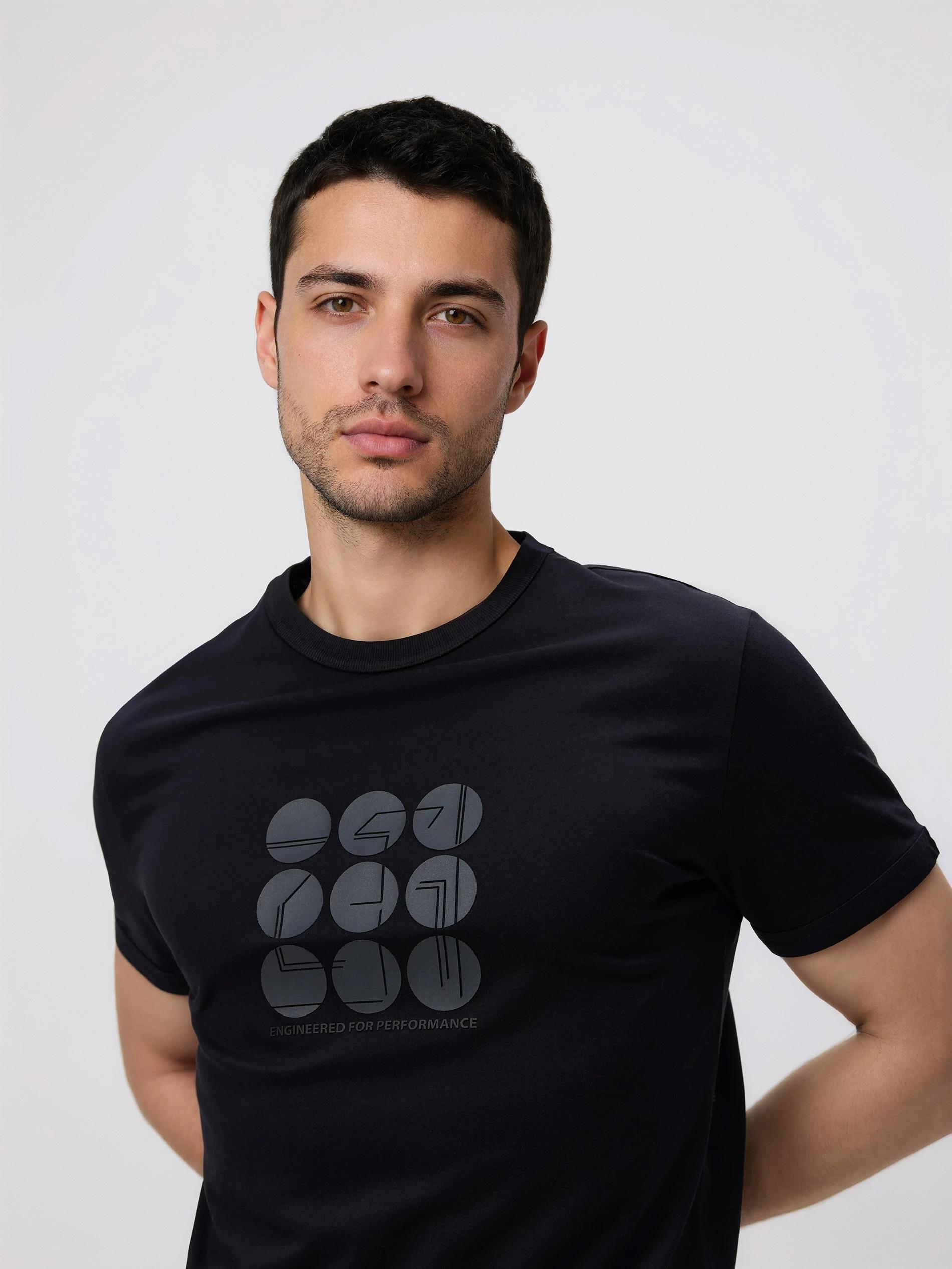 Black T-Shirt, Black, medium