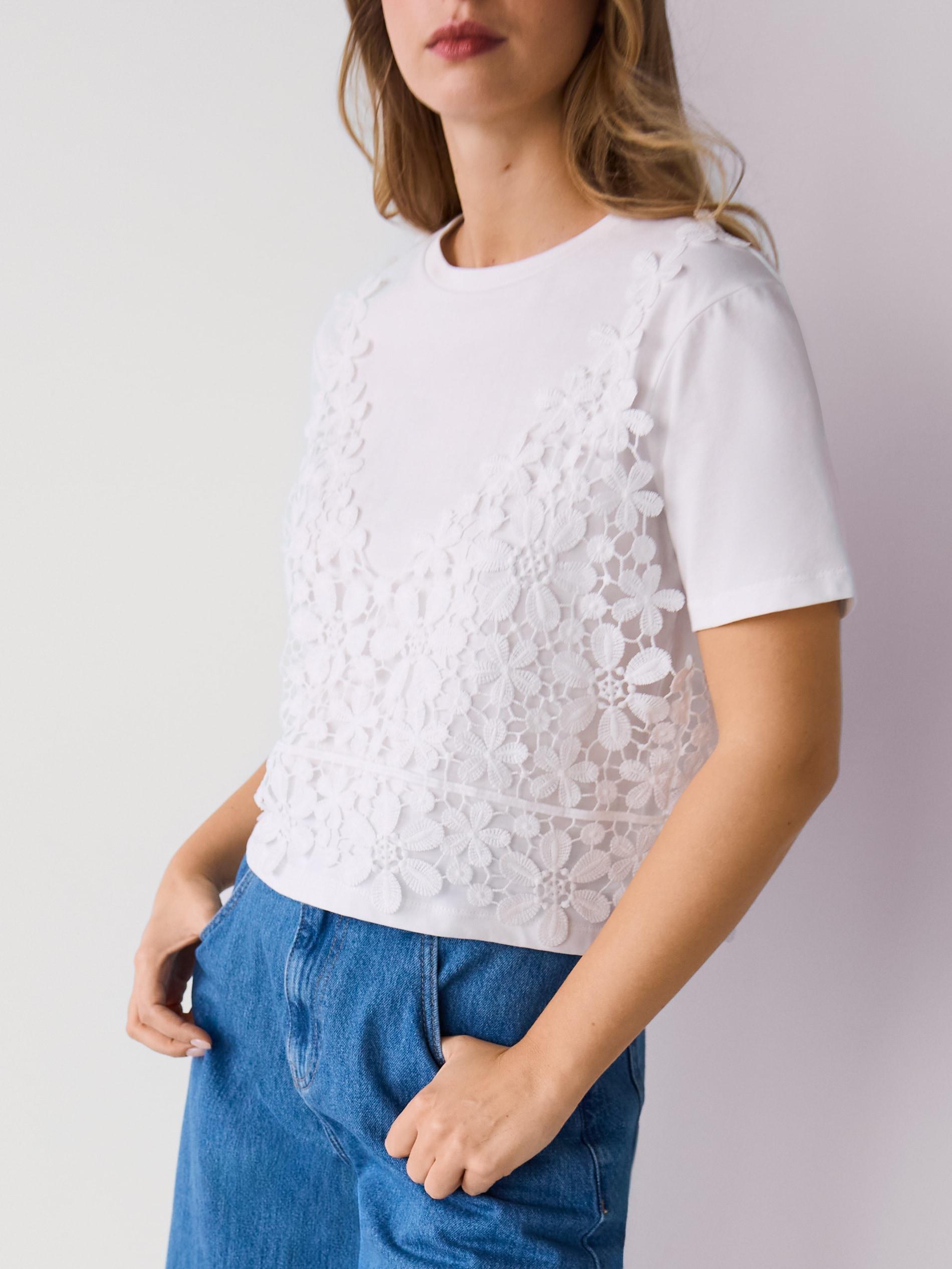 White T-Shirt With A Crocheted Applique, White, large image number 0