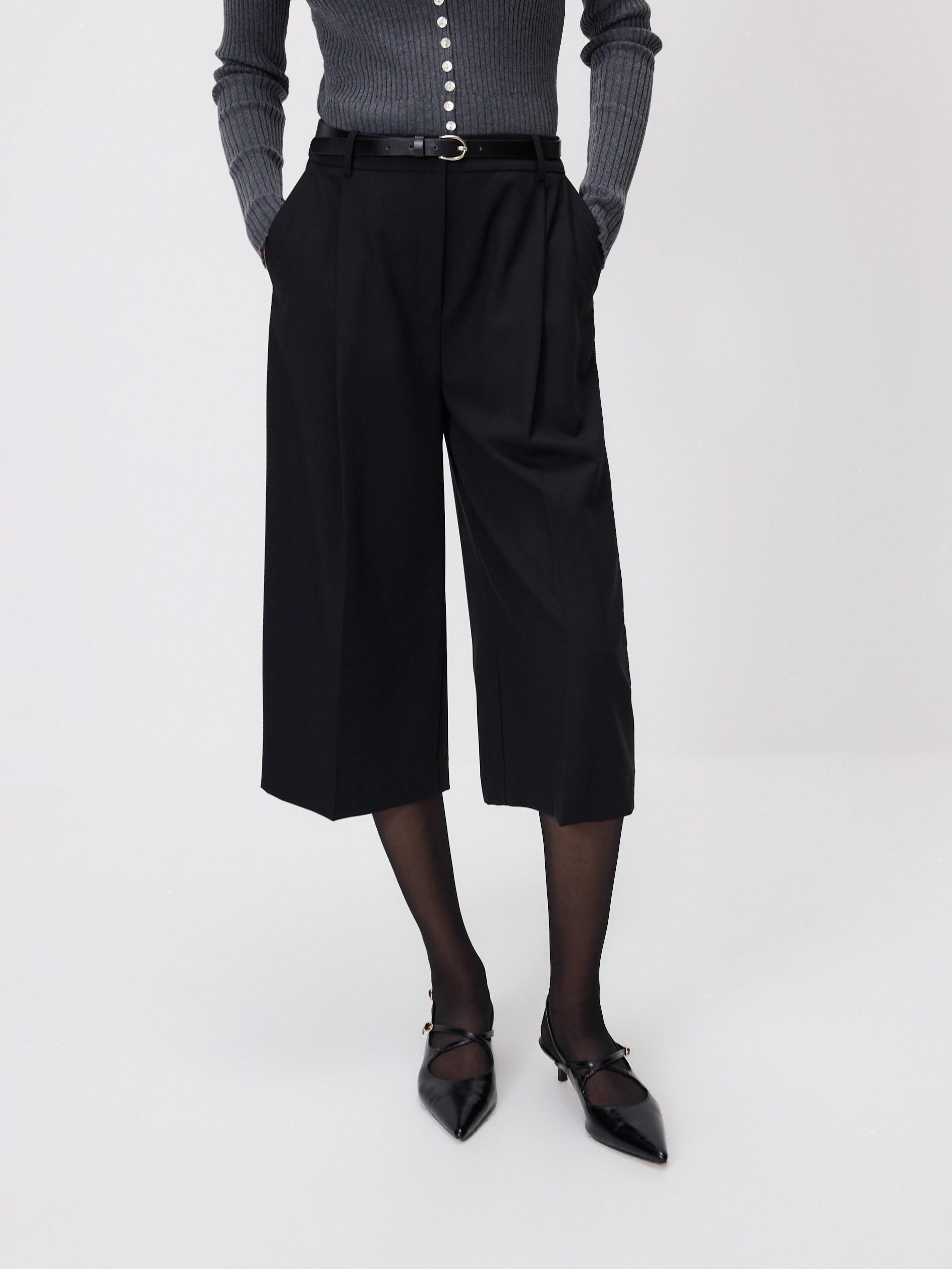 Black Belted Bermuda Shorts, Black, large image number 0