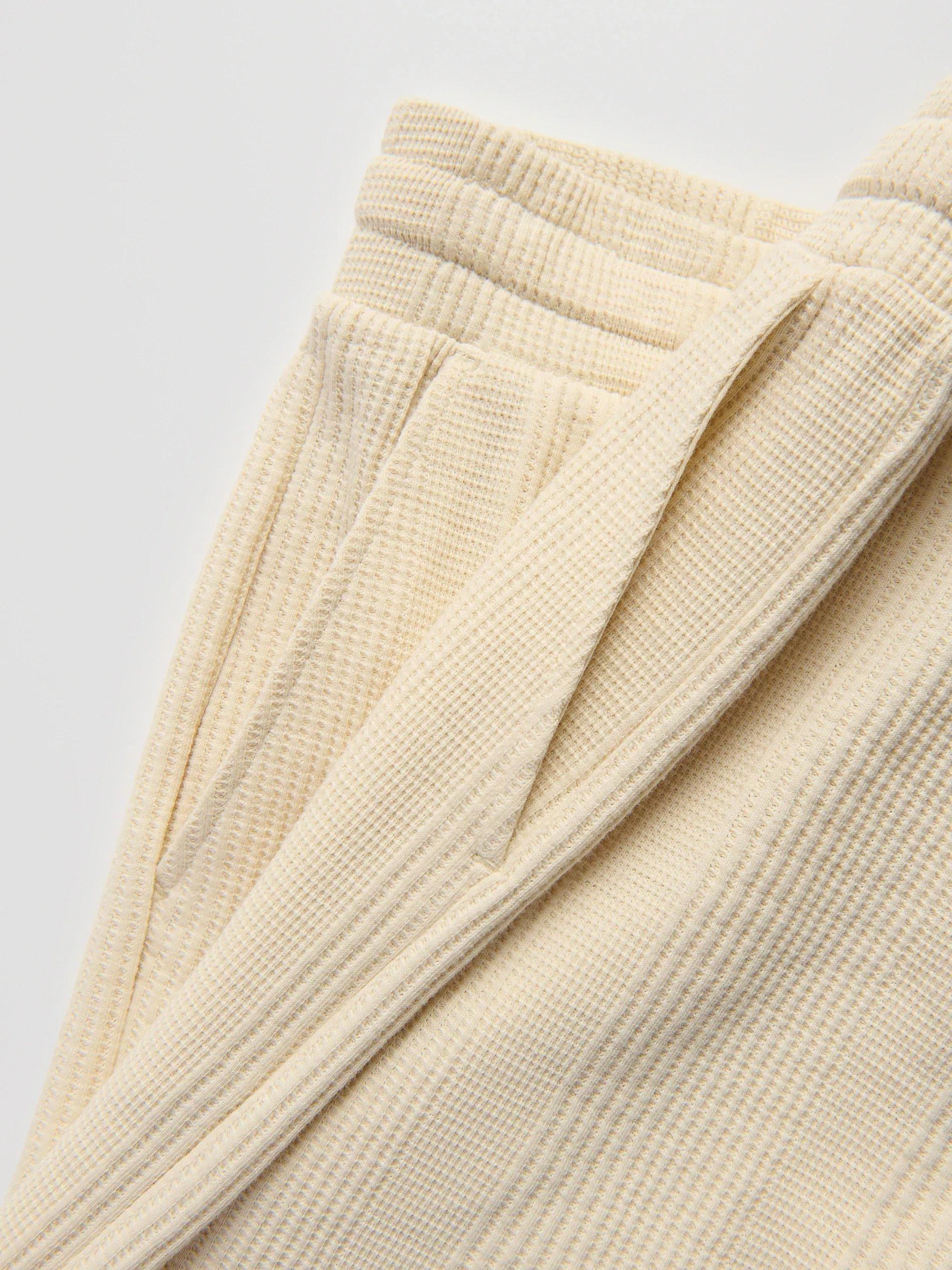 BEIGE Structured regular fit shorts, , large image number 2